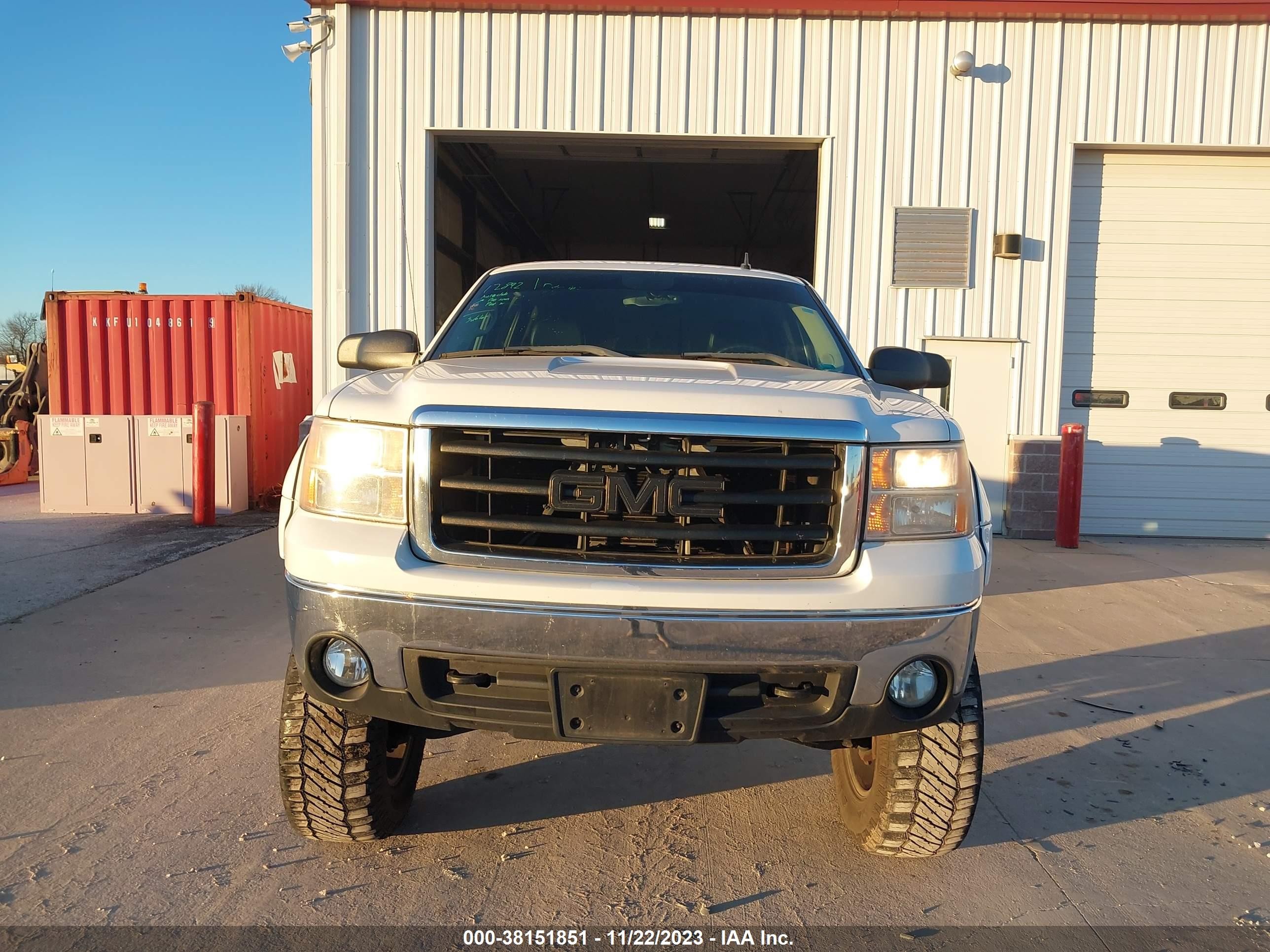 Photo 11 VIN: 3GTEK13J28G308532 - GMC SIERRA 