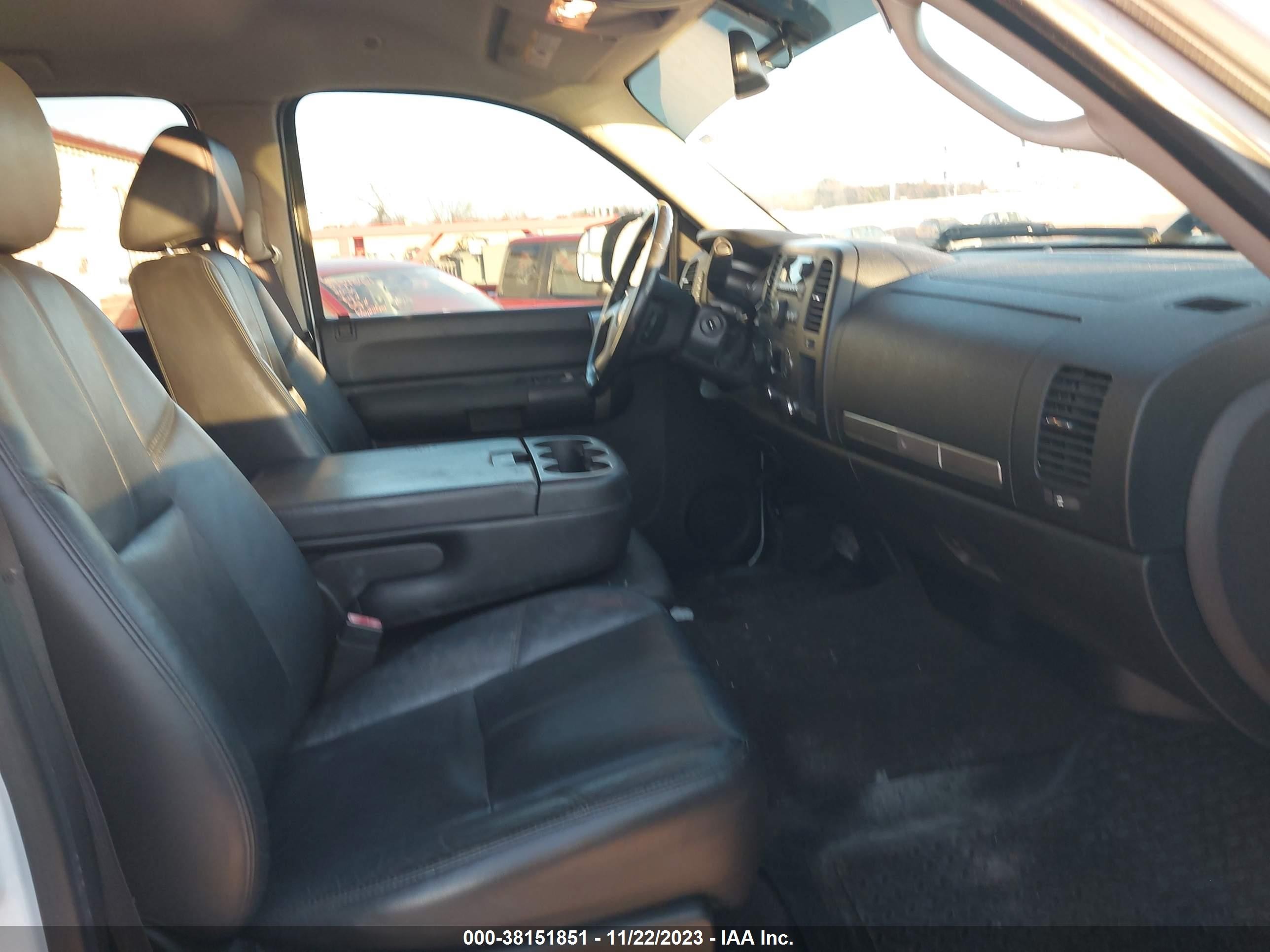 Photo 4 VIN: 3GTEK13J28G308532 - GMC SIERRA 