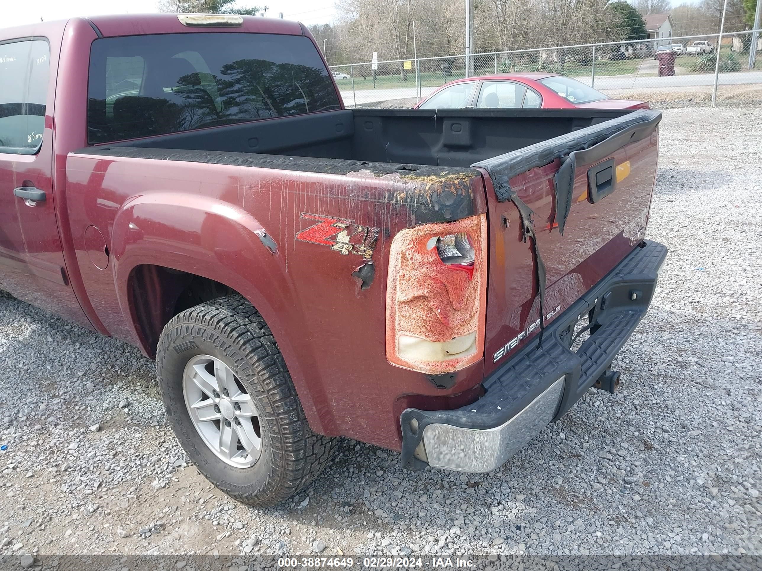 Photo 5 VIN: 3GTEK13JX8G293228 - GMC SIERRA 