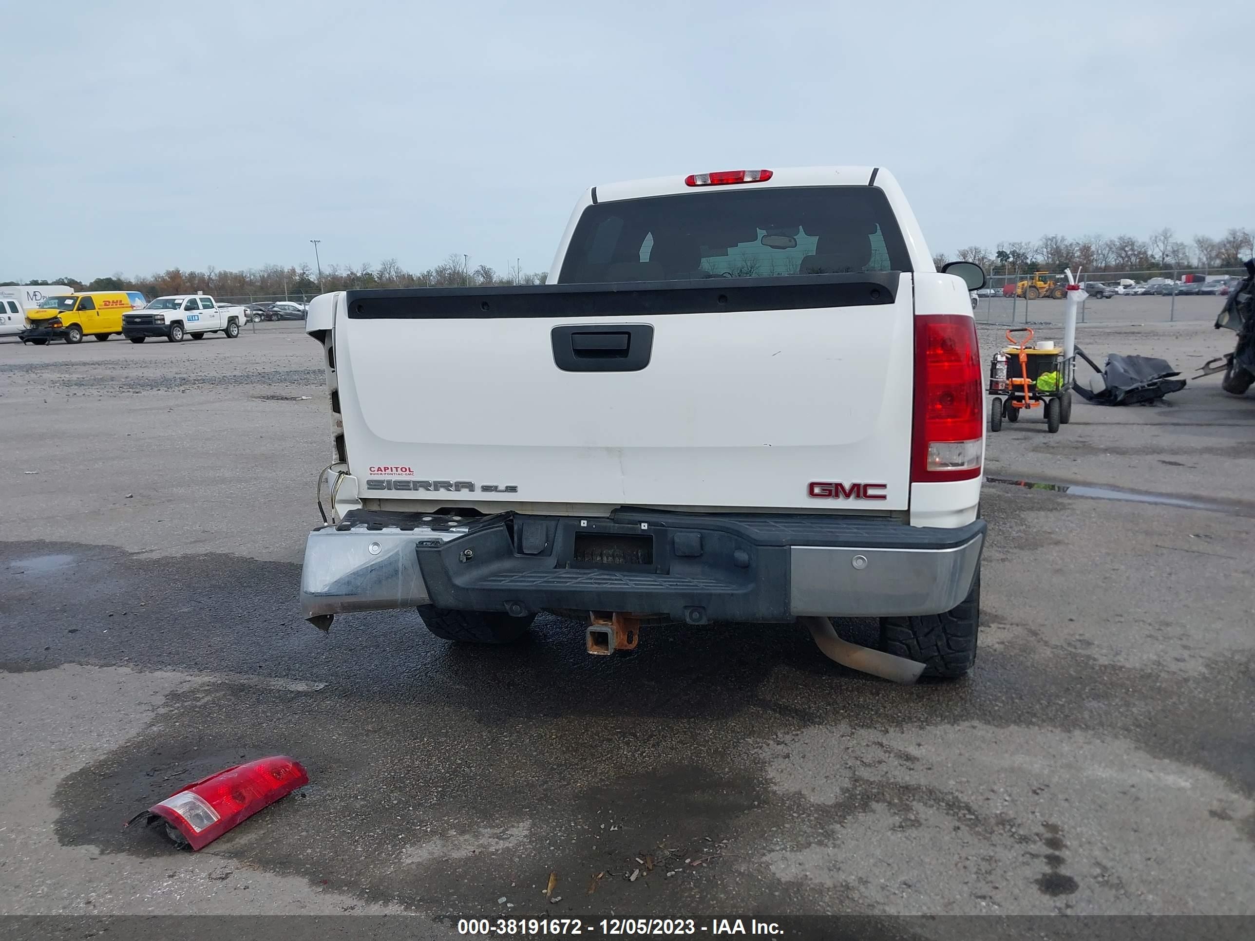 Photo 15 VIN: 3GTEK13M08G167468 - GMC SIERRA 