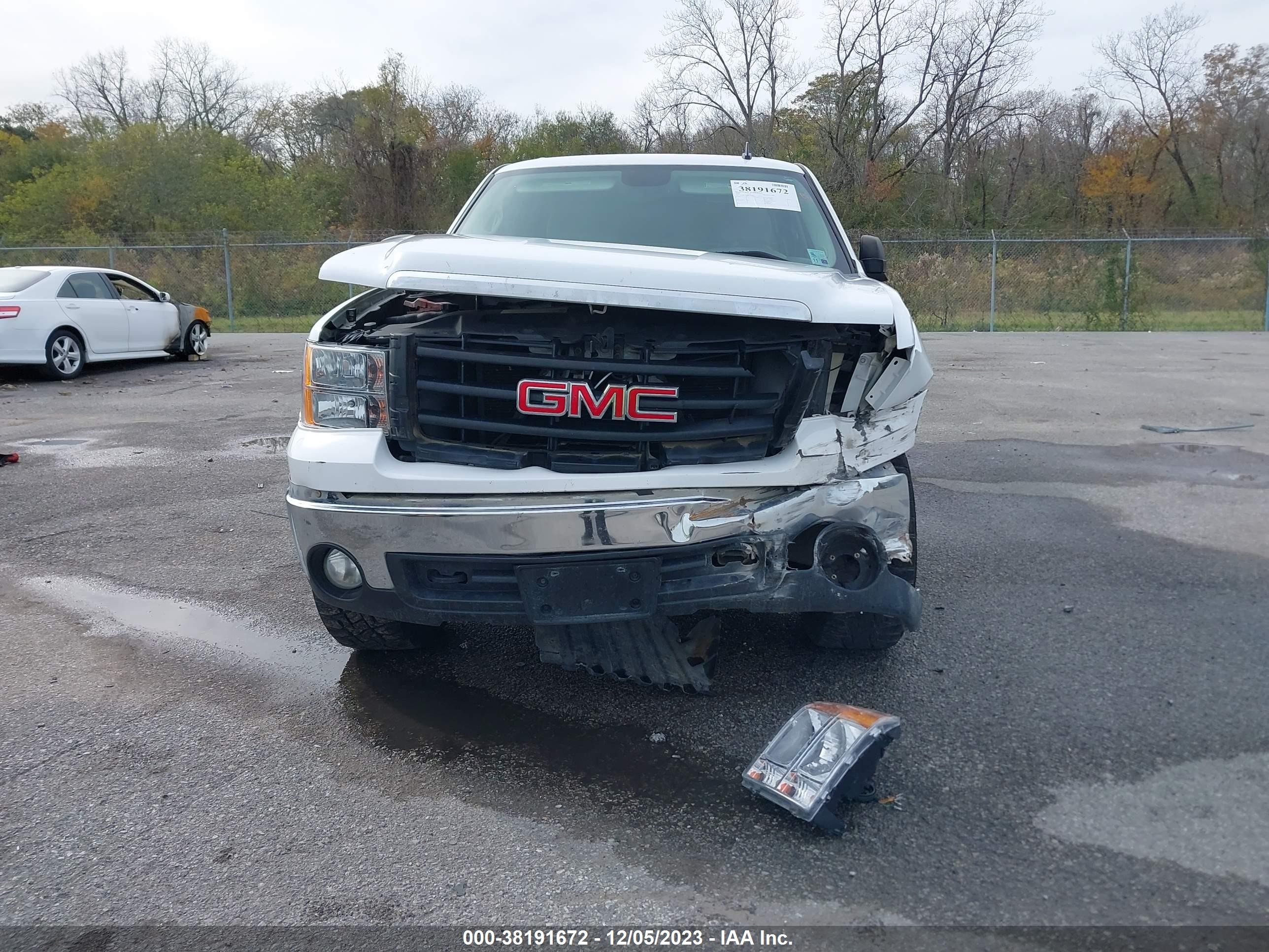 Photo 5 VIN: 3GTEK13M08G167468 - GMC SIERRA 