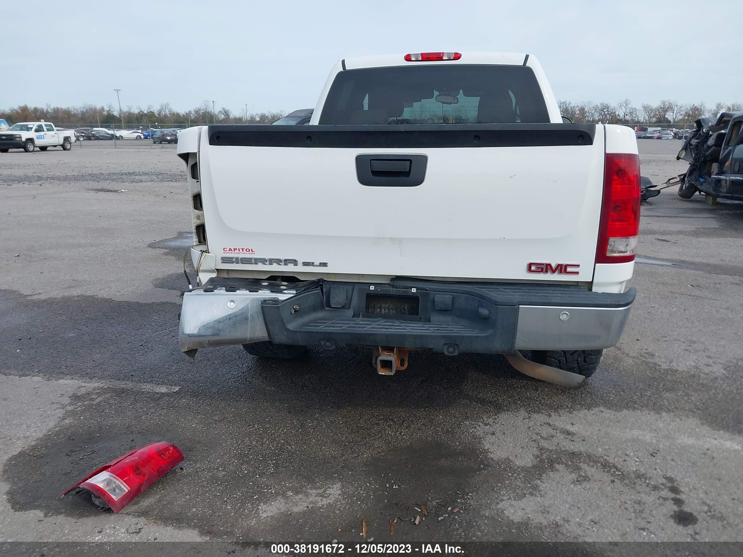 Photo 7 VIN: 3GTEK13M08G167468 - GMC SIERRA 