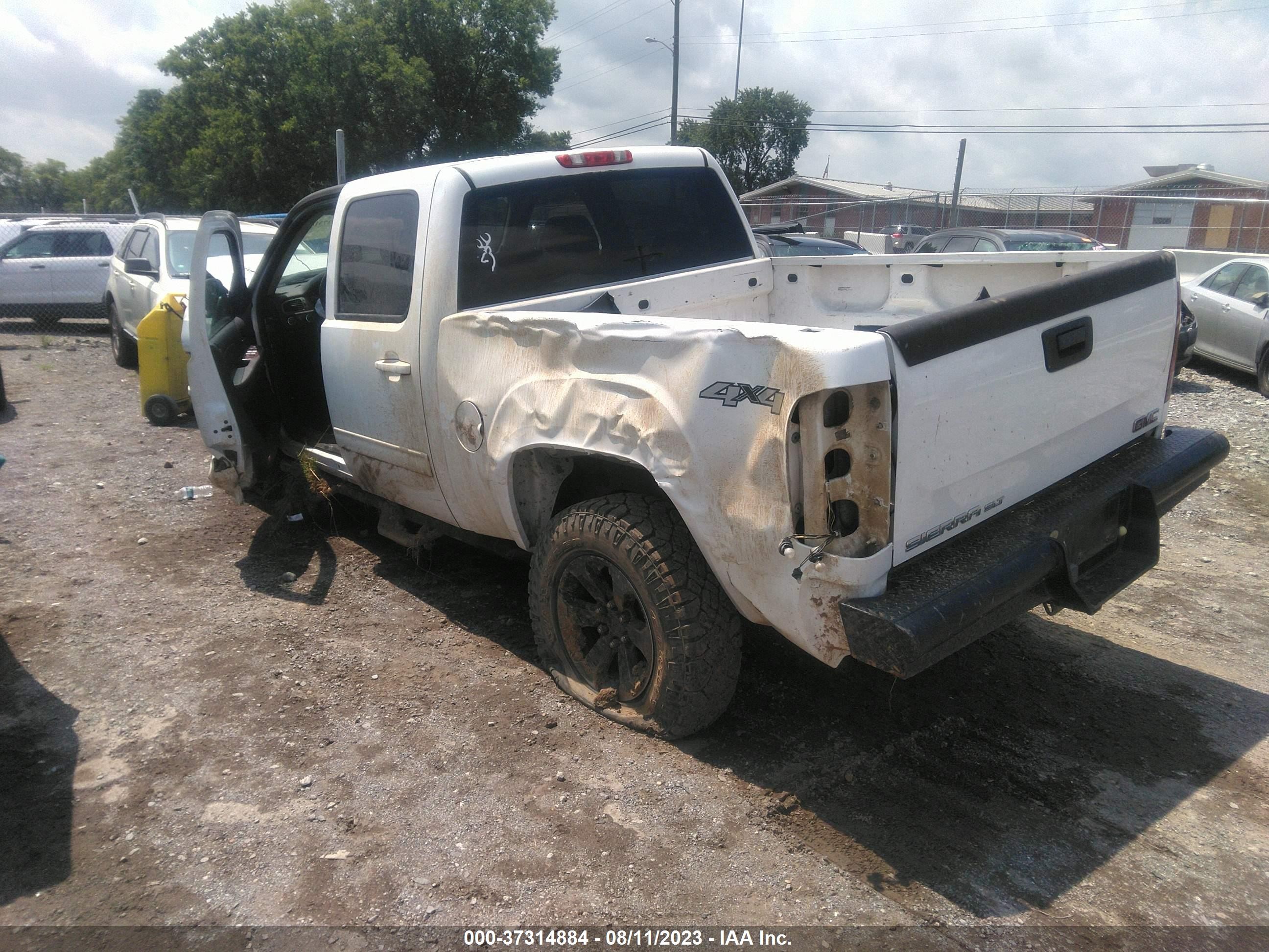 Photo 2 VIN: 3GTEK13M38G121021 - GMC SIERRA 