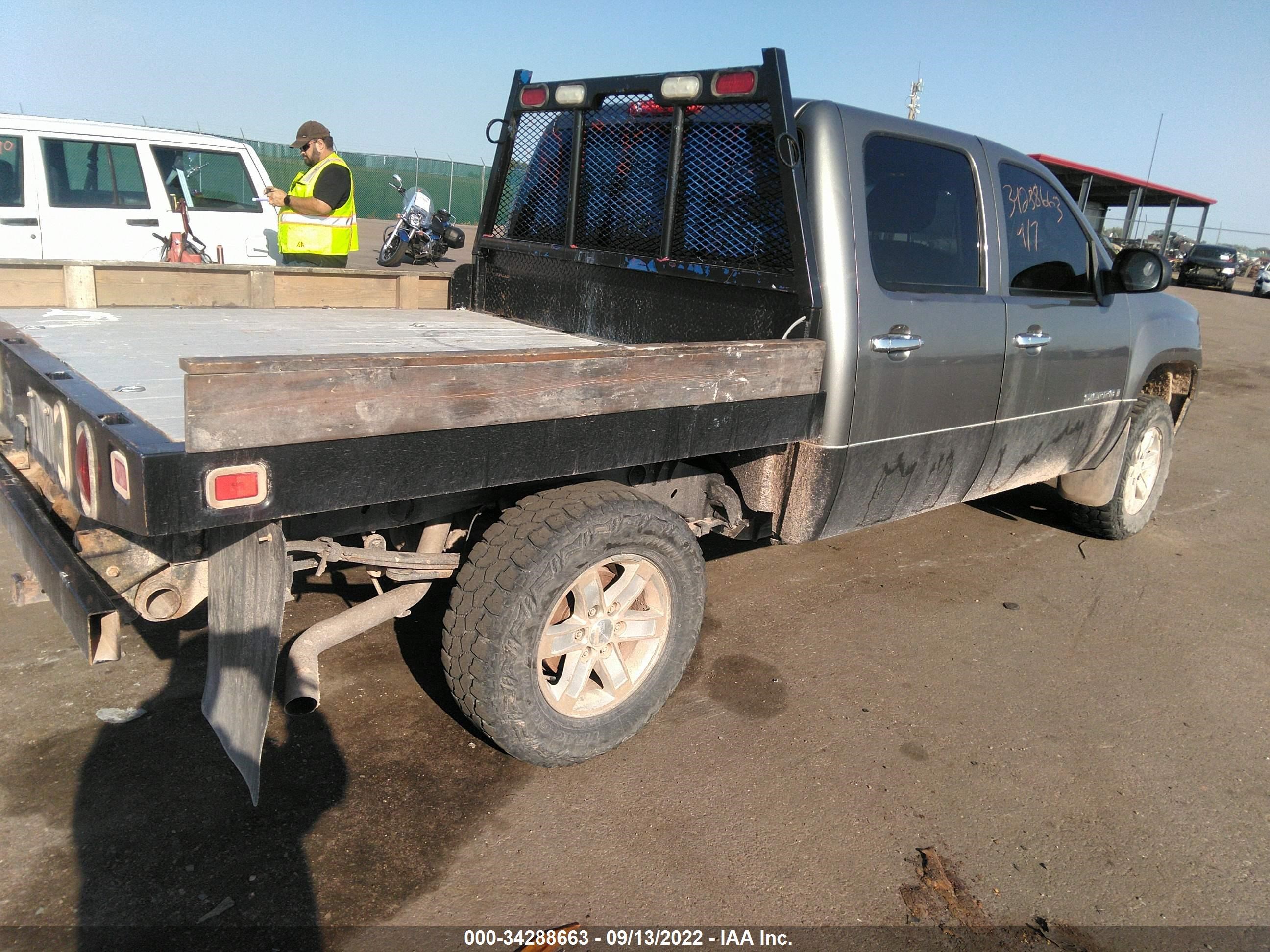 Photo 3 VIN: 3GTEK13M97G550503 - GMC SIERRA 