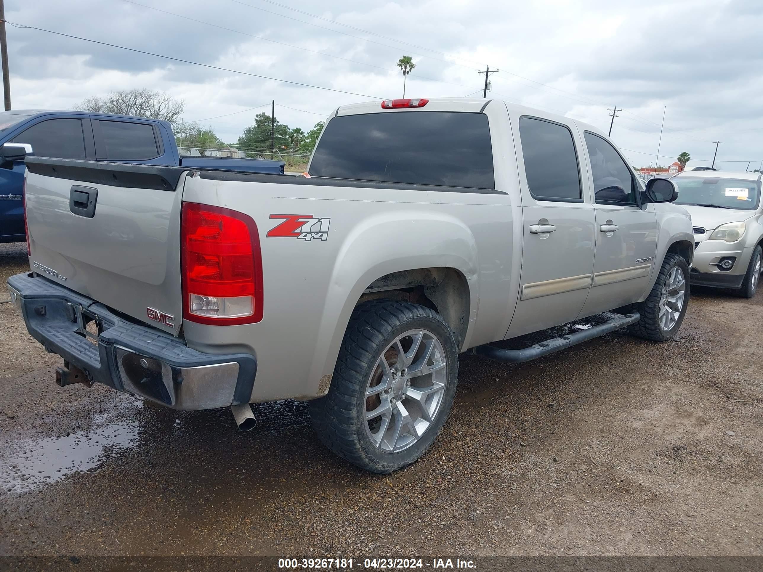 Photo 3 VIN: 3GTEK13MX7G527988 - GMC SIERRA 