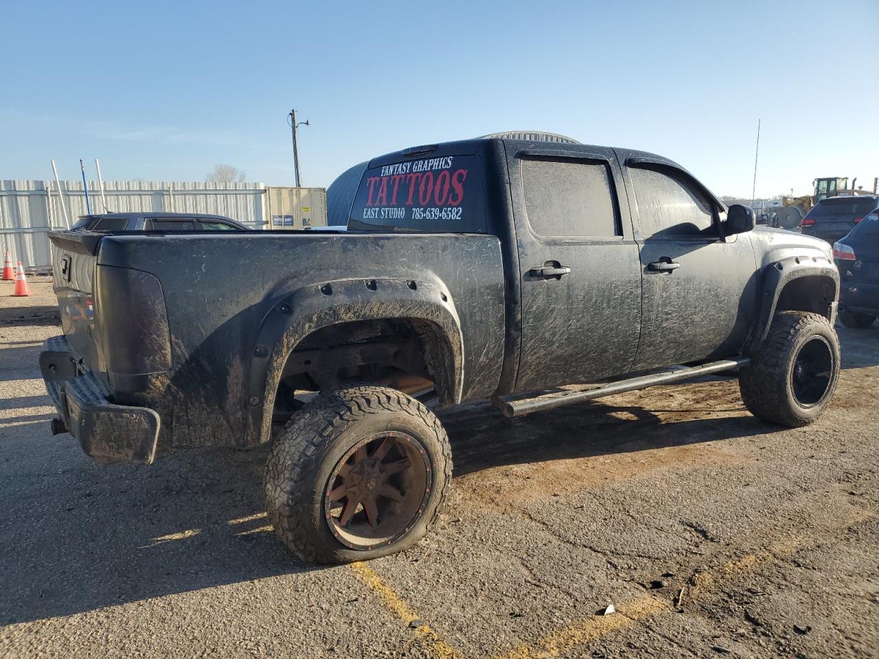 Photo 2 VIN: 3GTEK13MX7G533175 - GMC SIERRA 