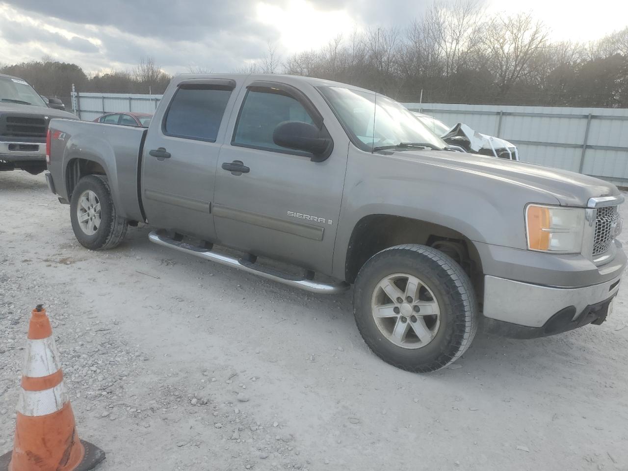 Photo 3 VIN: 3GTEK23M99G154094 - GMC SIERRA 