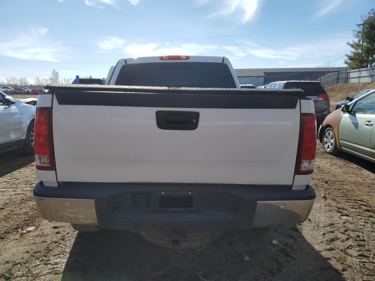 Photo 5 VIN: 3GTEK33379G271931 - GMC SIERRA 