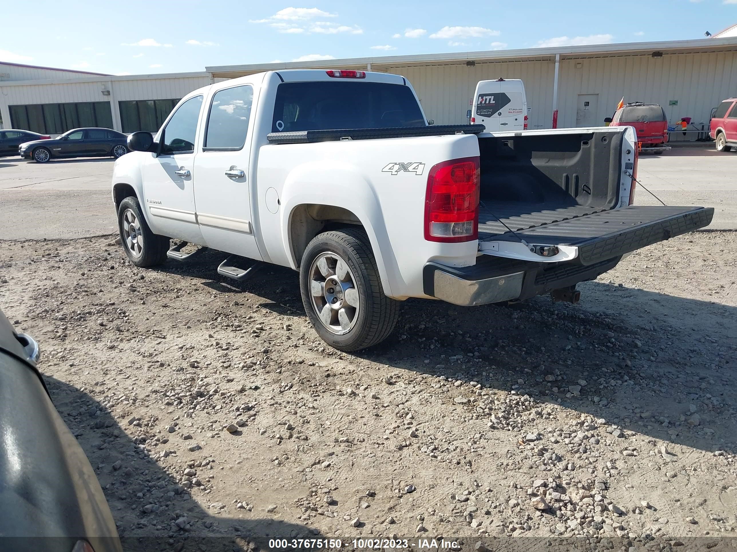 Photo 2 VIN: 3GTEK33389G254636 - GMC SIERRA 