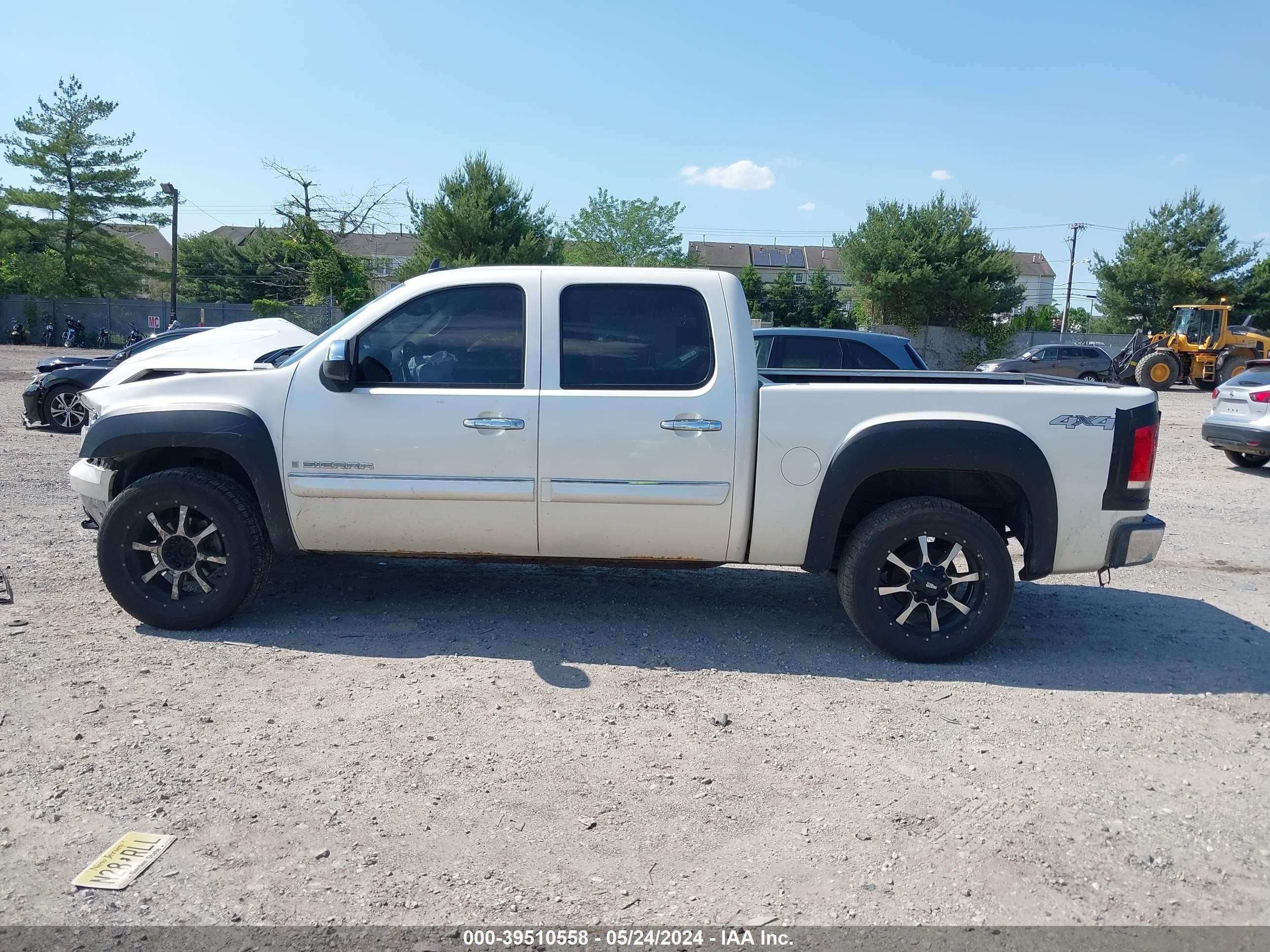 Photo 13 VIN: 3GTEK33M09G179598 - GMC SIERRA 