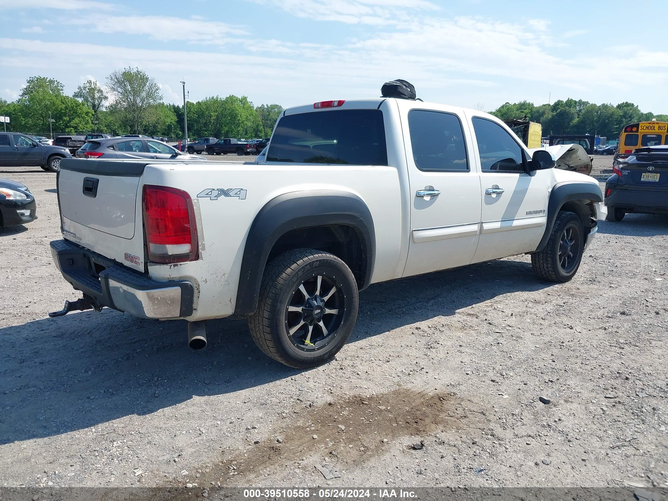 Photo 3 VIN: 3GTEK33M09G179598 - GMC SIERRA 