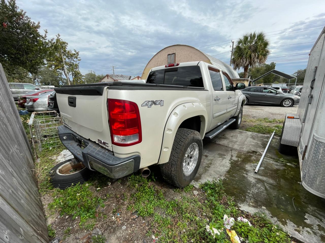 Photo 3 VIN: 3GTEK33M19G174393 - GMC SIERRA 