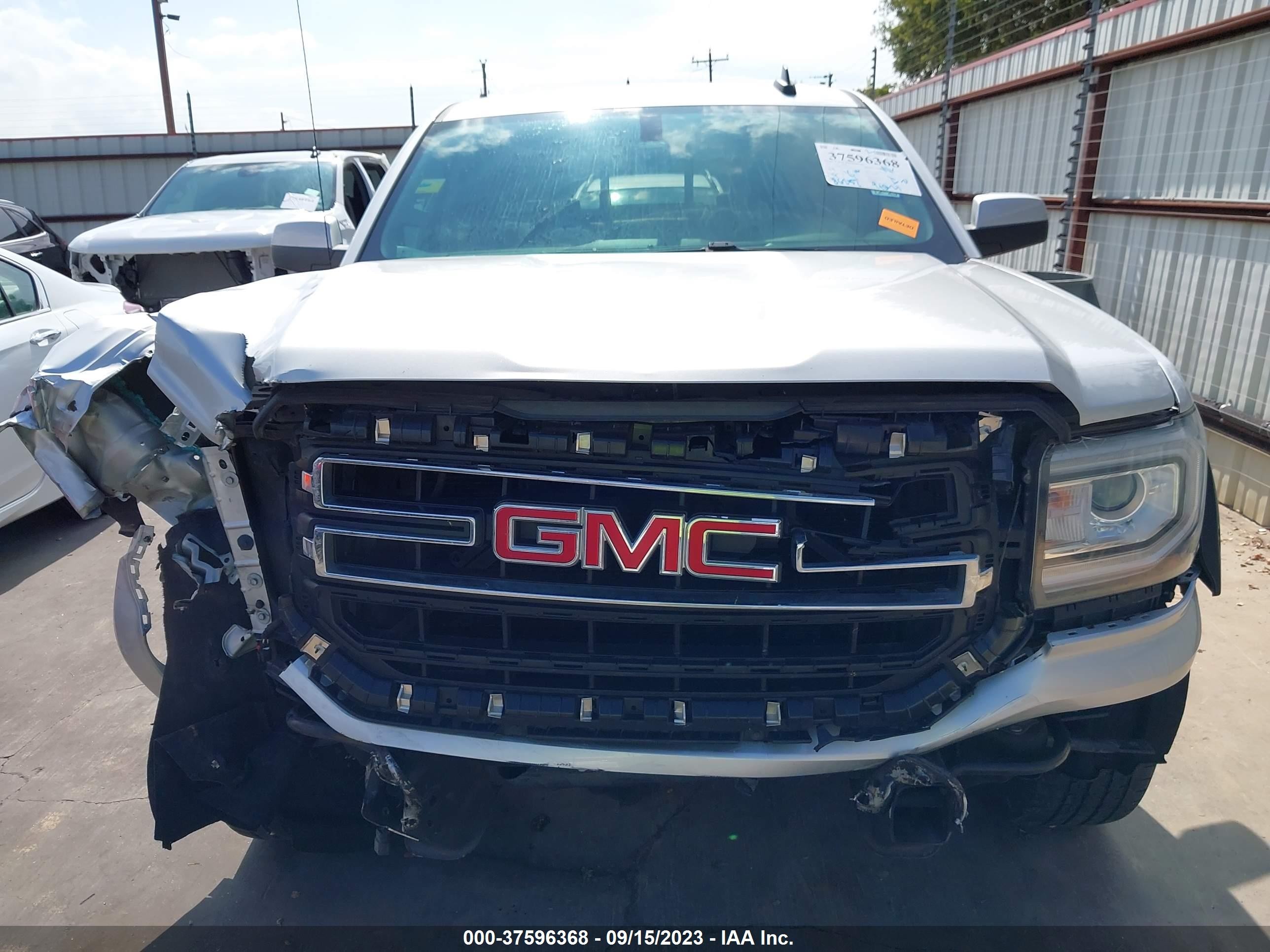 Photo 5 VIN: 3GTP1MEC0GG167552 - GMC SIERRA 