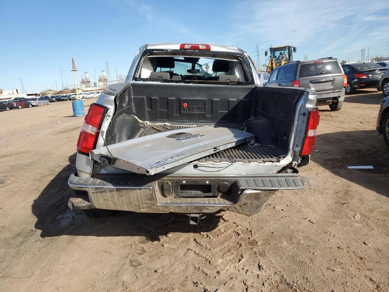 Photo 5 VIN: 3GTP1MEC3JG131555 - GMC SIERRA 