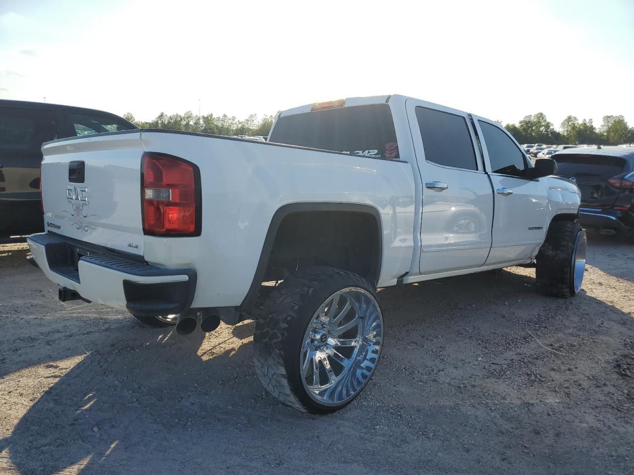 Photo 2 VIN: 3GTP1MEC6GG302338 - GMC SIERRA 