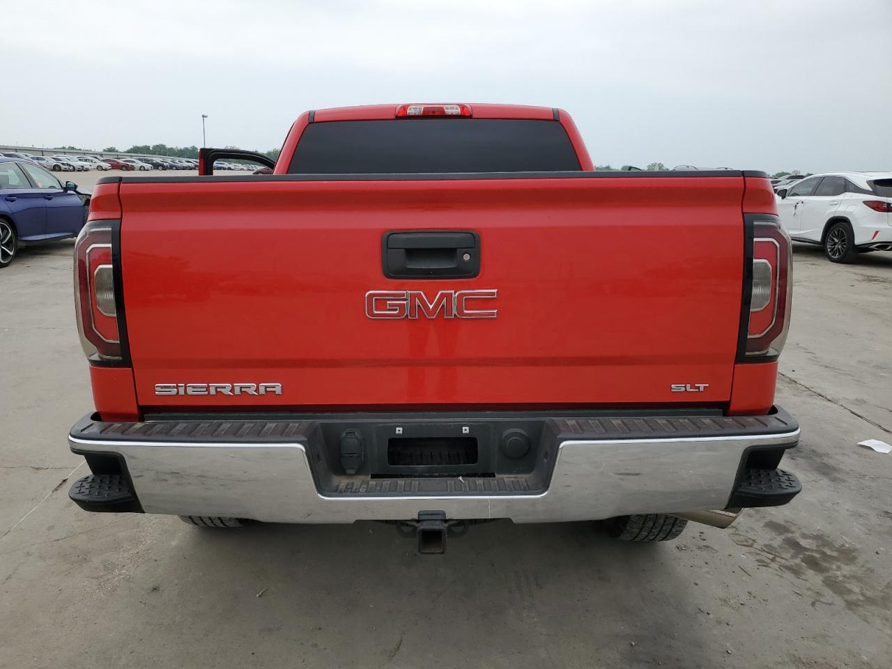 Photo 5 VIN: 3GTP1NEC4JG481184 - GMC SIERRA 