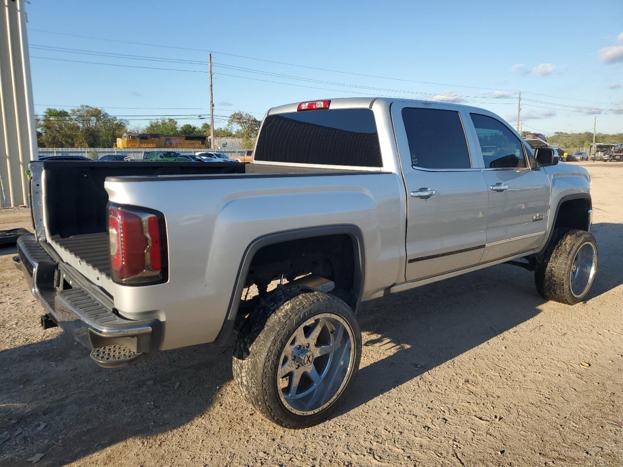 Photo 2 VIN: 3GTP1NEC6HG399709 - GMC SIERRA 