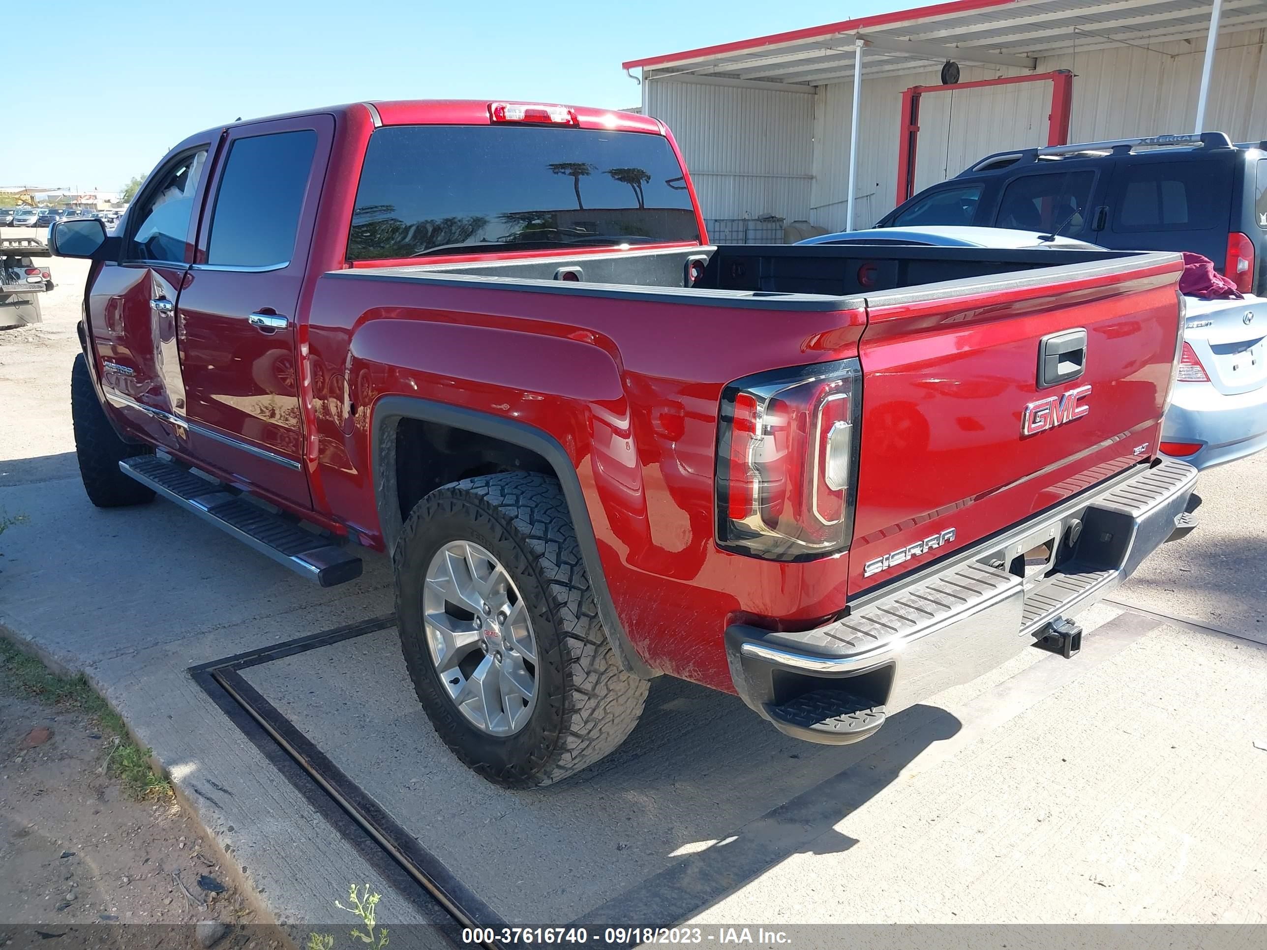 Photo 2 VIN: 3GTP1NEC9JG638661 - GMC SIERRA 