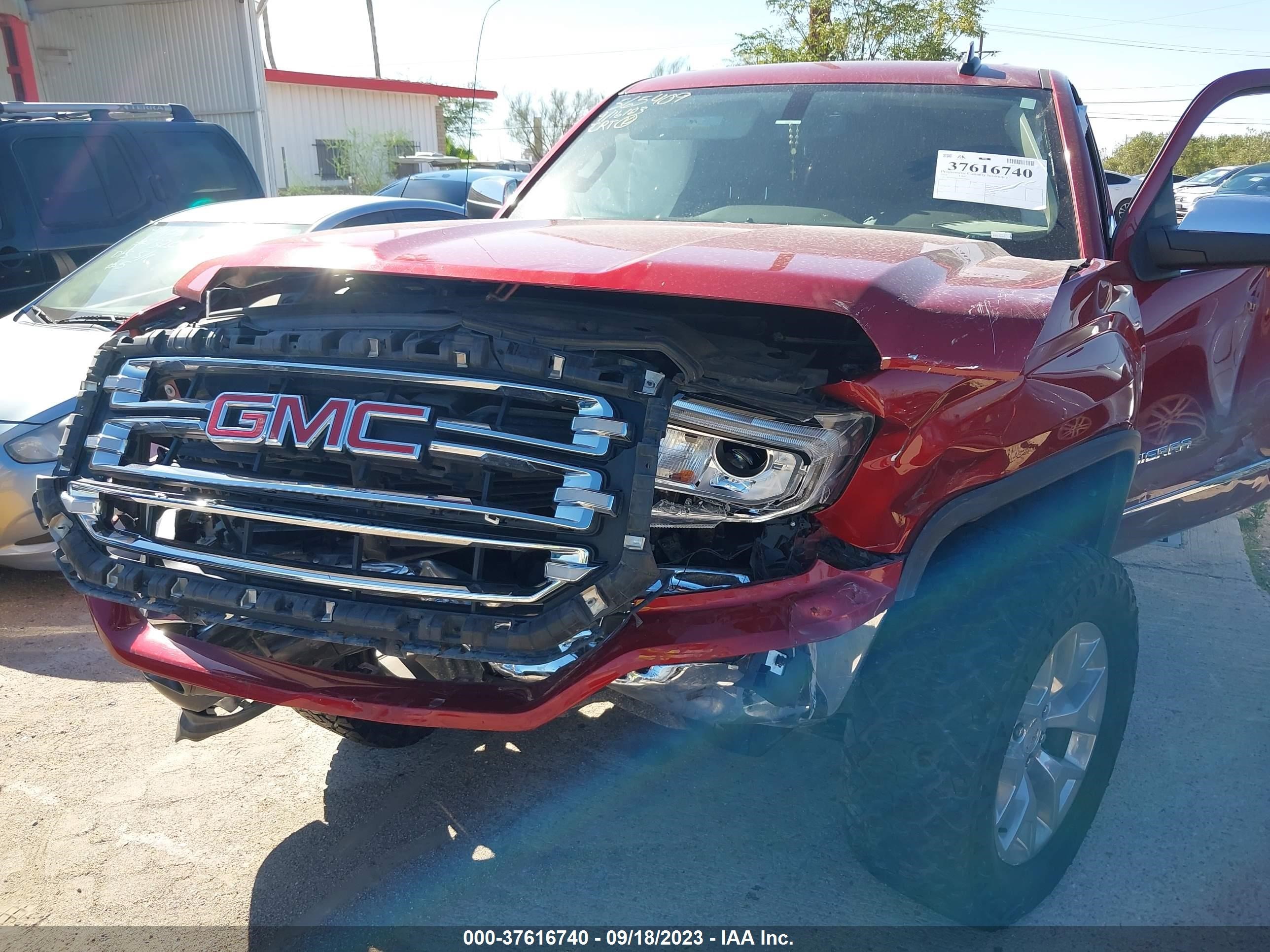 Photo 5 VIN: 3GTP1NEC9JG638661 - GMC SIERRA 