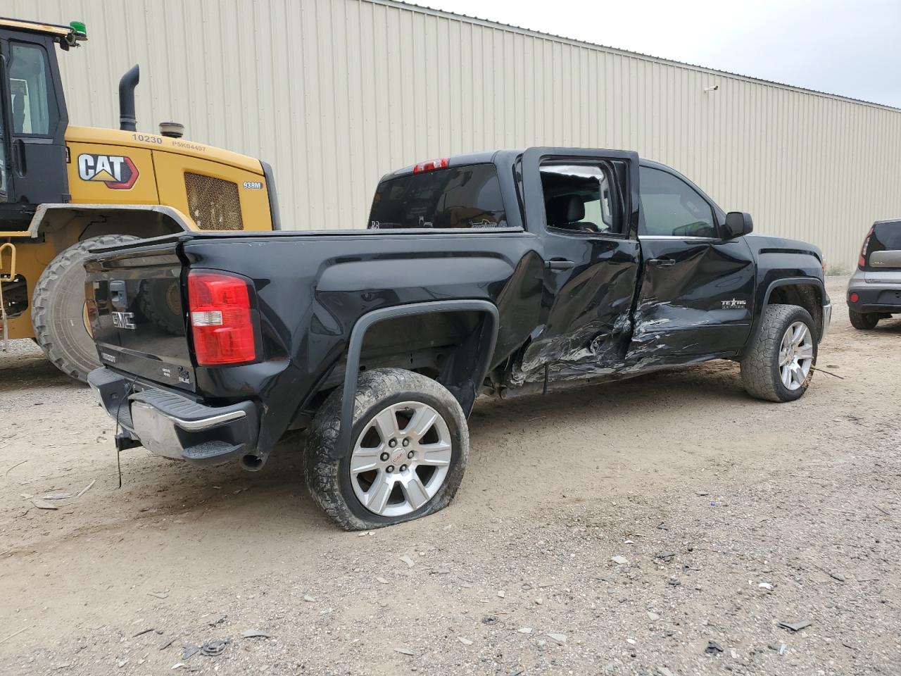 Photo 2 VIN: 3GTP1UEC3FG167687 - GMC SIERRA 