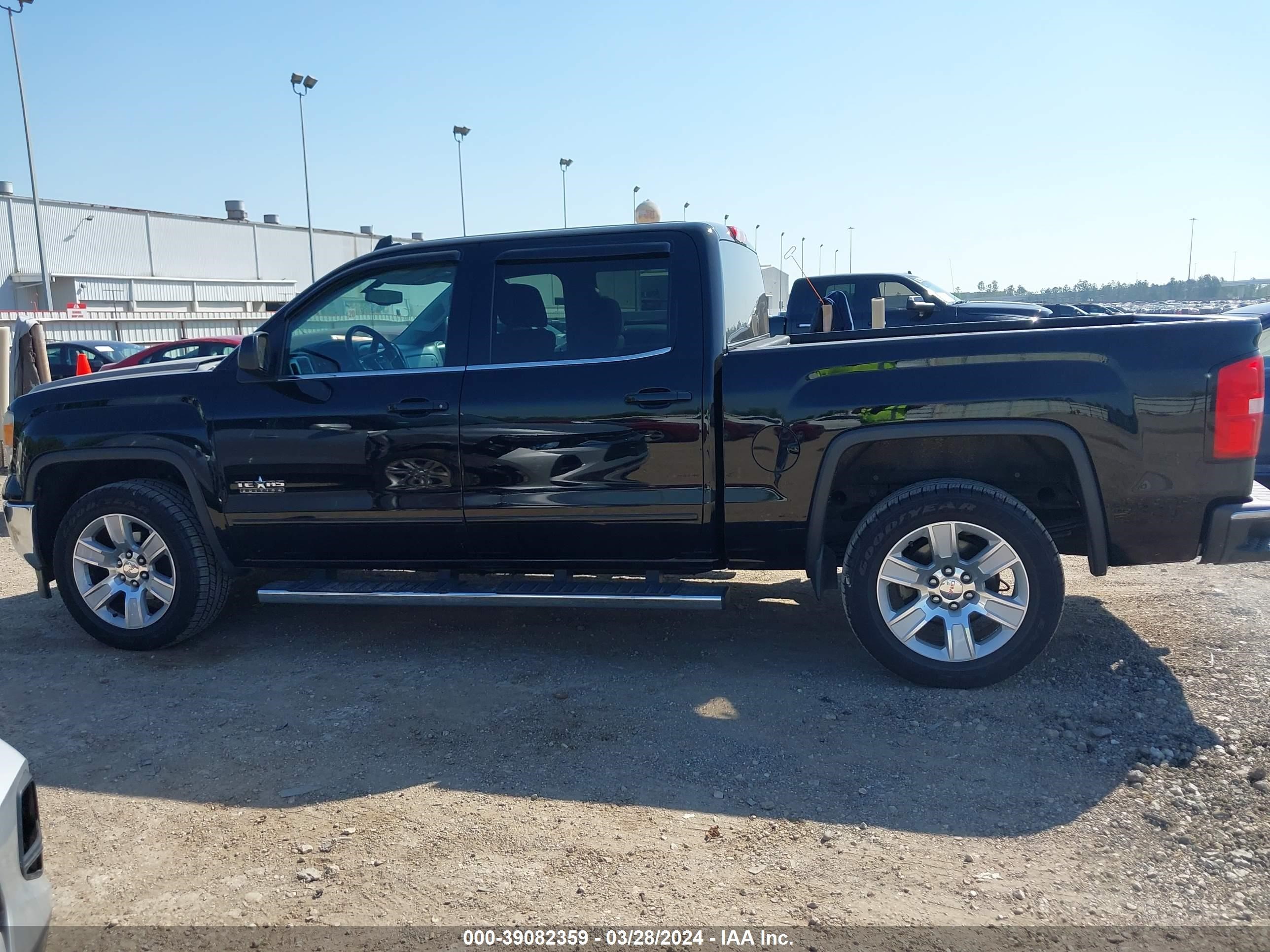 Photo 13 VIN: 3GTP1UEC9FG410077 - GMC SIERRA 