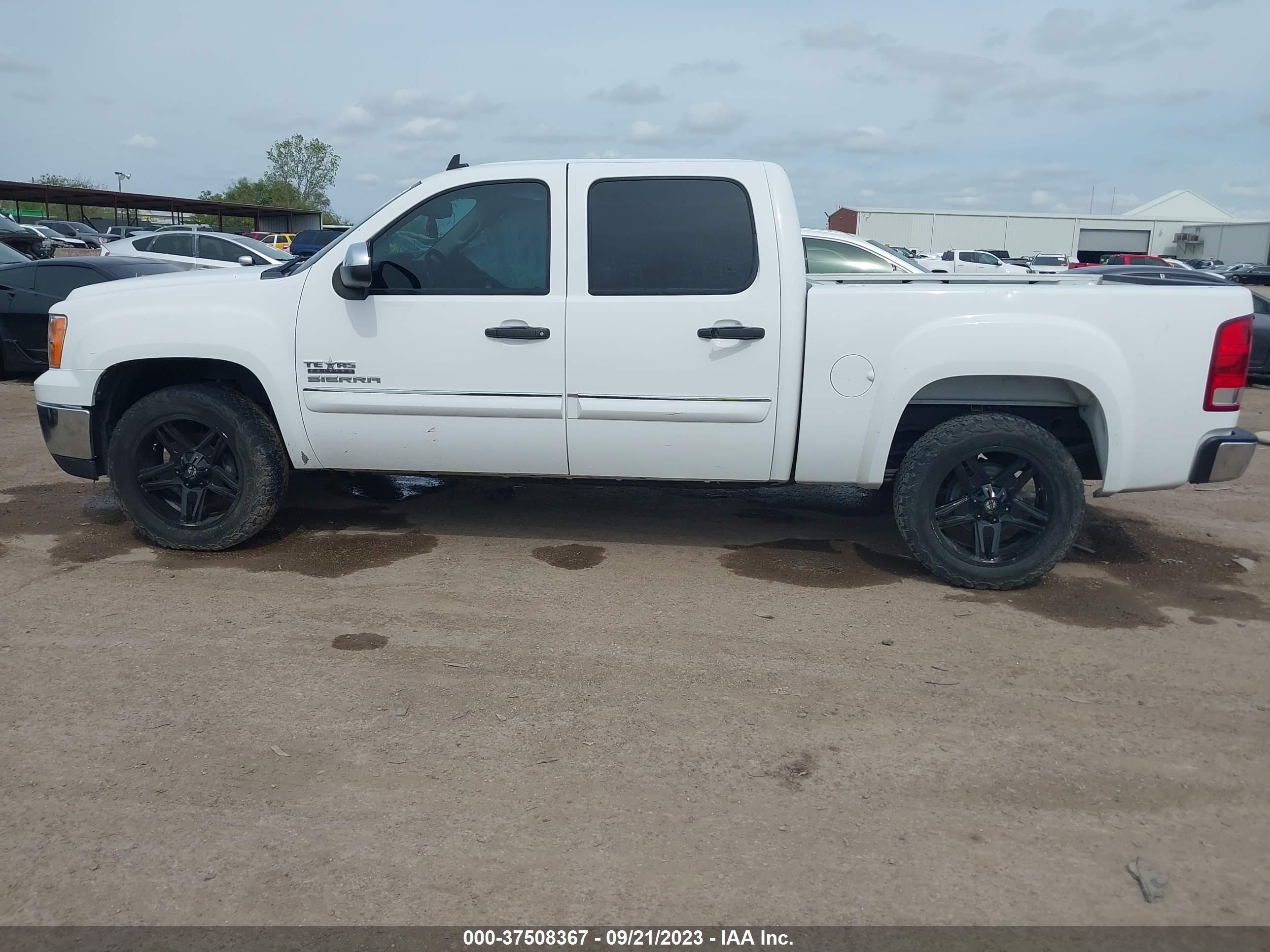 Photo 13 VIN: 3GTP1VE00DG167784 - GMC SIERRA 