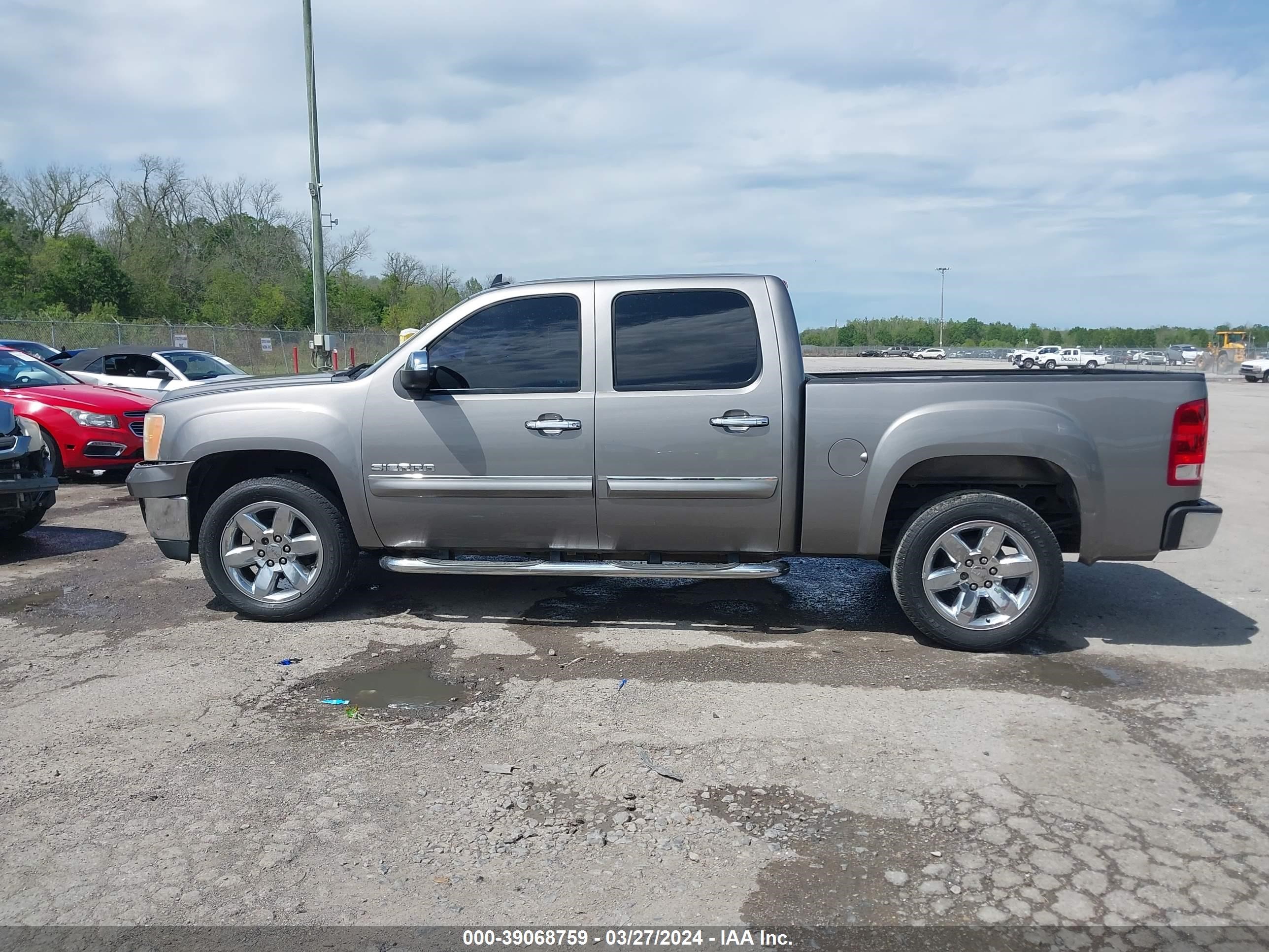 Photo 13 VIN: 3GTP1VE01DG261334 - GMC SIERRA 