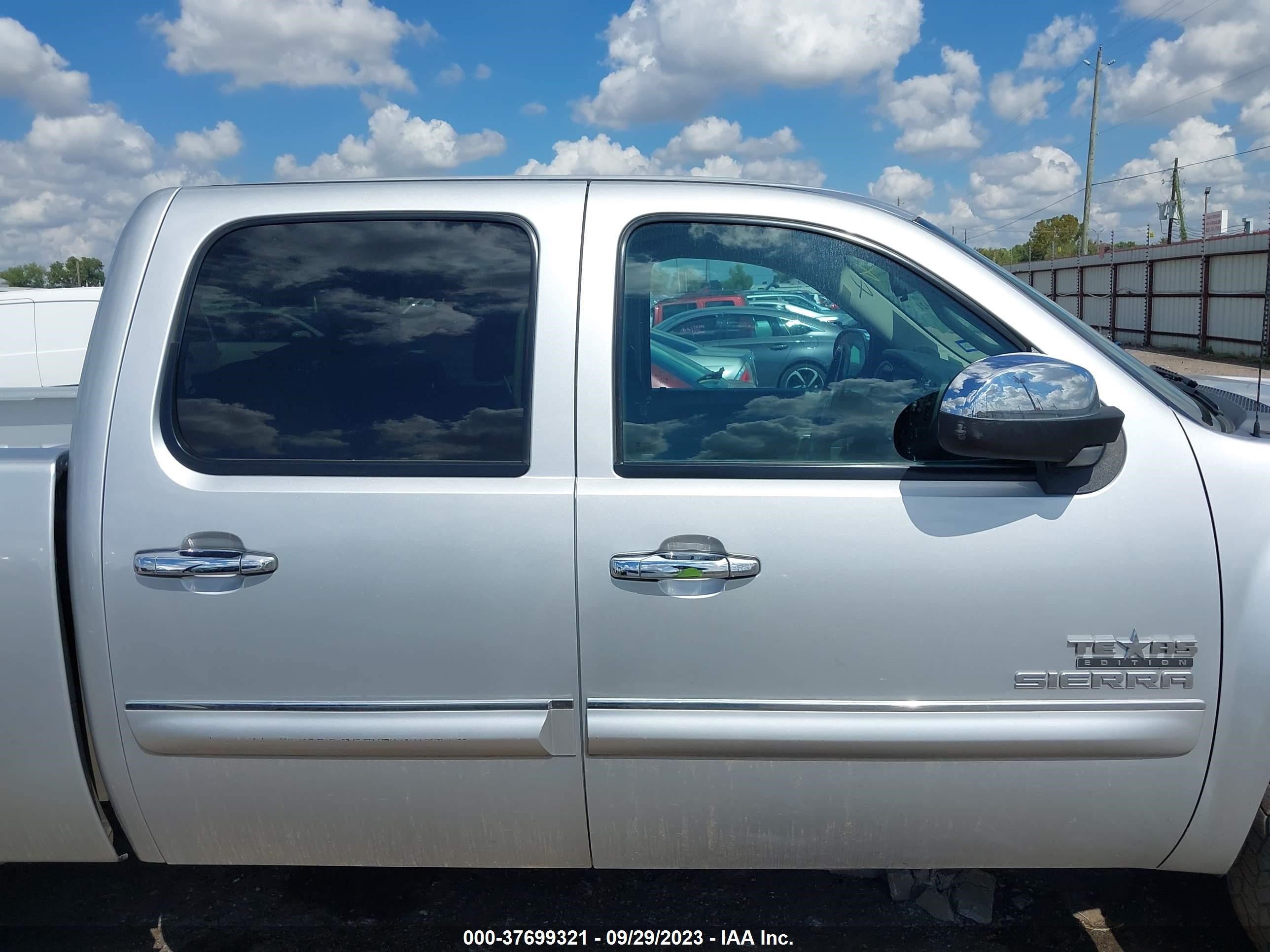 Photo 12 VIN: 3GTP1VE02DG362236 - GMC SIERRA 