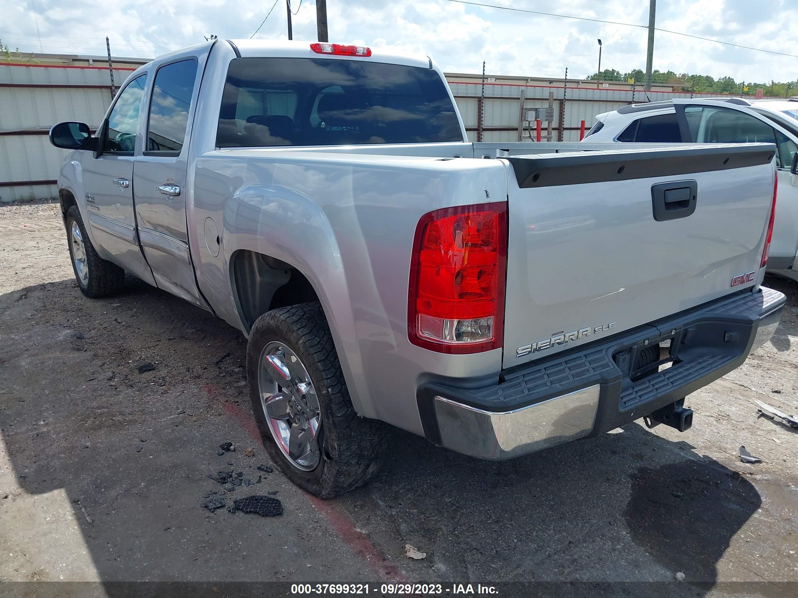 Photo 2 VIN: 3GTP1VE02DG362236 - GMC SIERRA 