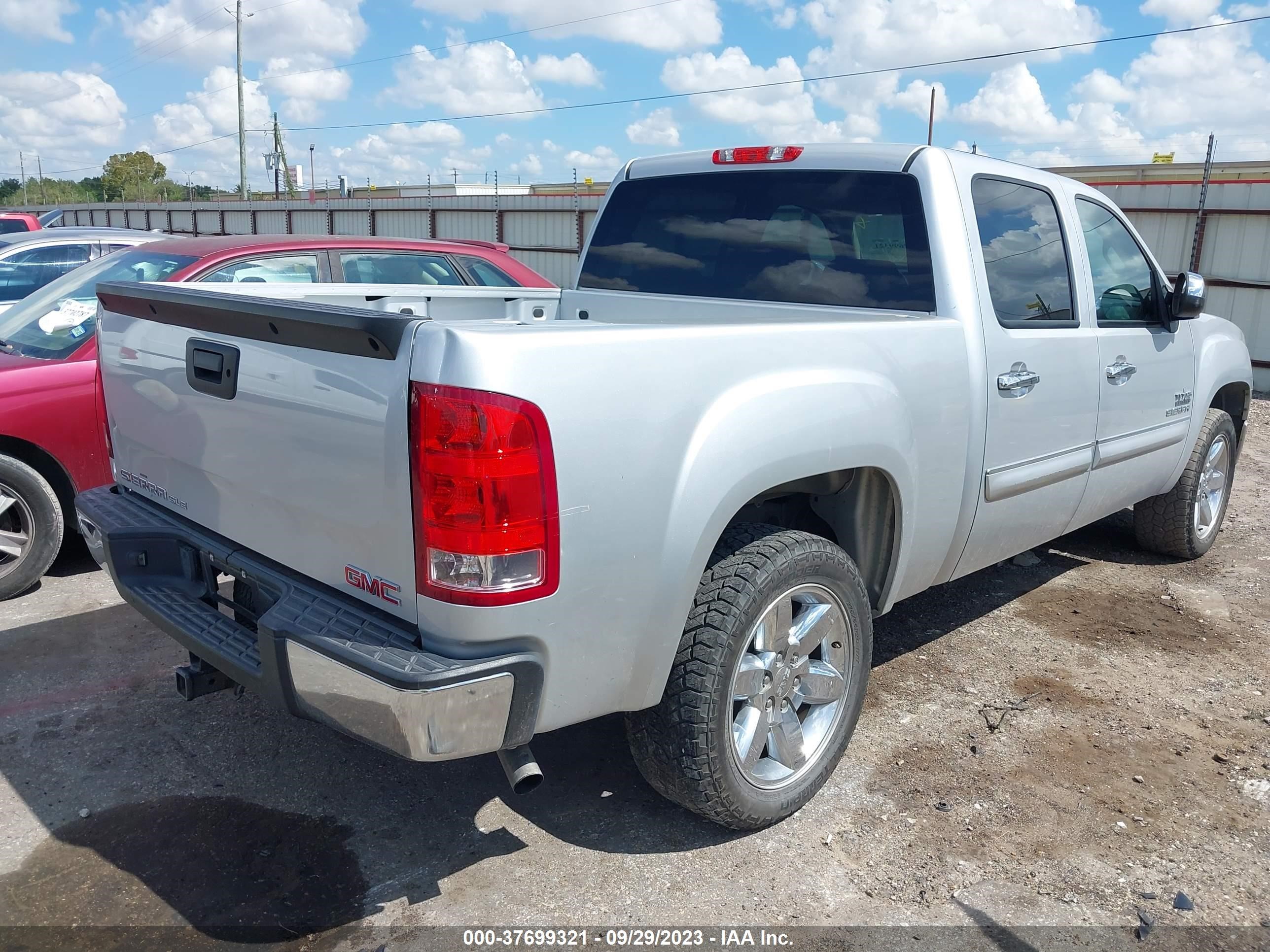 Photo 3 VIN: 3GTP1VE02DG362236 - GMC SIERRA 