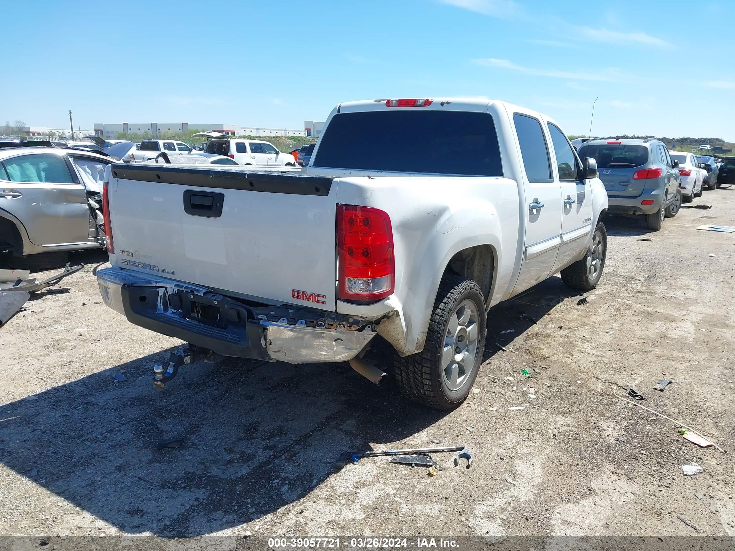 Photo 3 VIN: 3GTP1VE03BG222547 - GMC SIERRA 