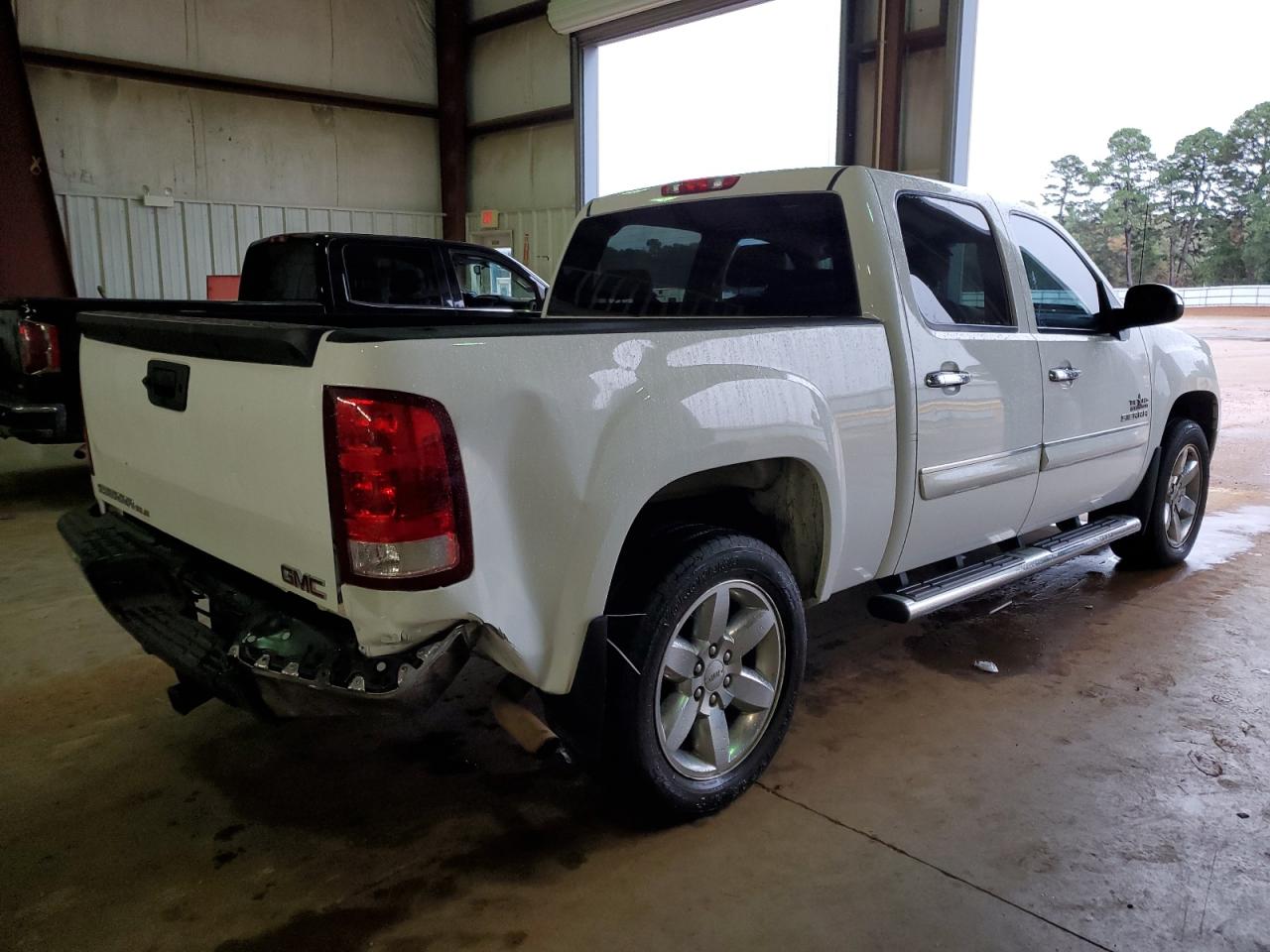 Photo 2 VIN: 3GTP1VE04CG295105 - GMC SIERRA 