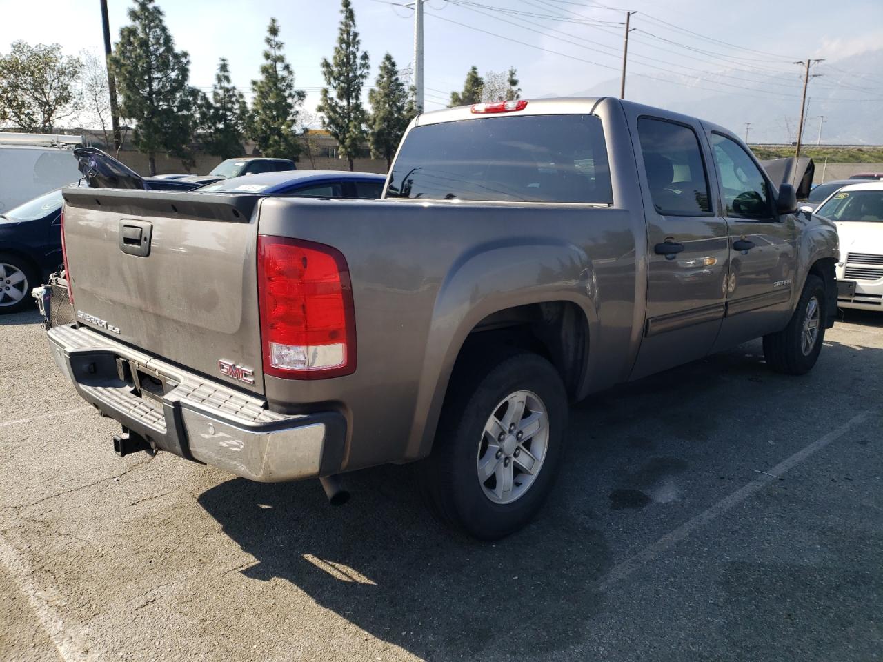 Photo 2 VIN: 3GTP1VE06CG209972 - GMC SIERRA 