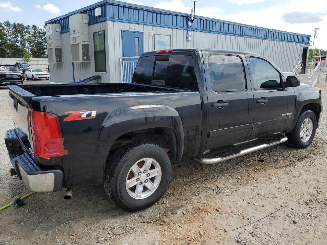 Photo 2 VIN: 3GTP1VE08CG132182 - GMC SIERRA 