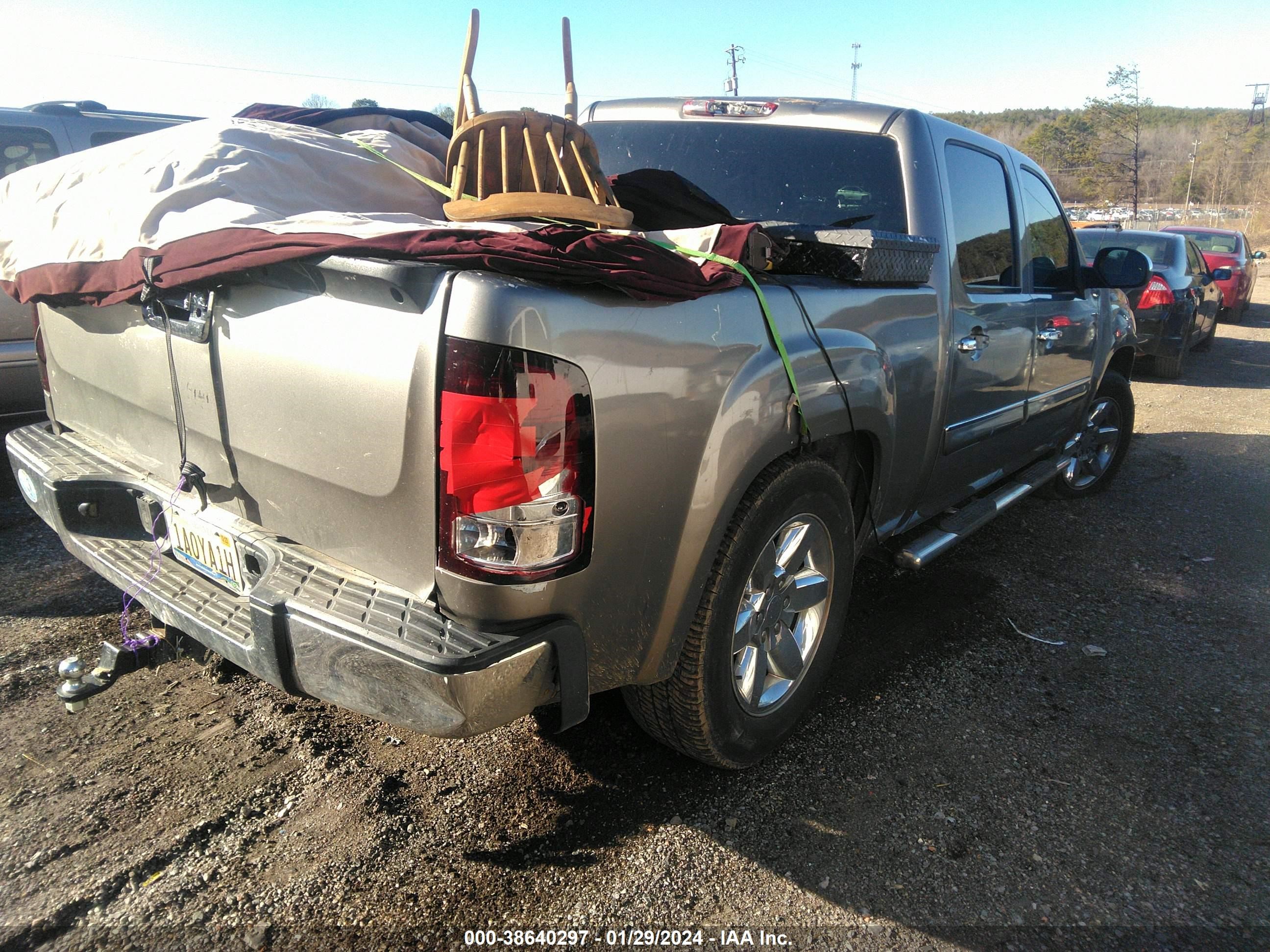 Photo 3 VIN: 3GTP1VE08CG257330 - GMC SIERRA 