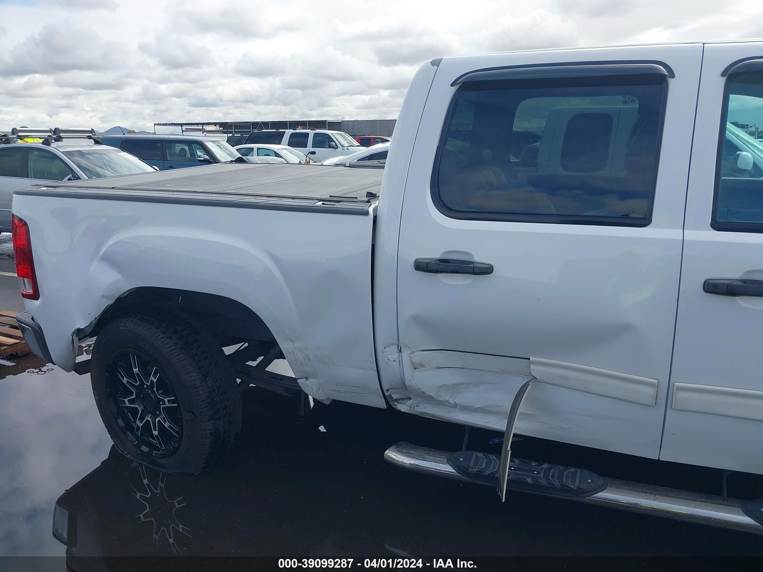 Photo 5 VIN: 3GTP1VE08DG361270 - GMC SIERRA 