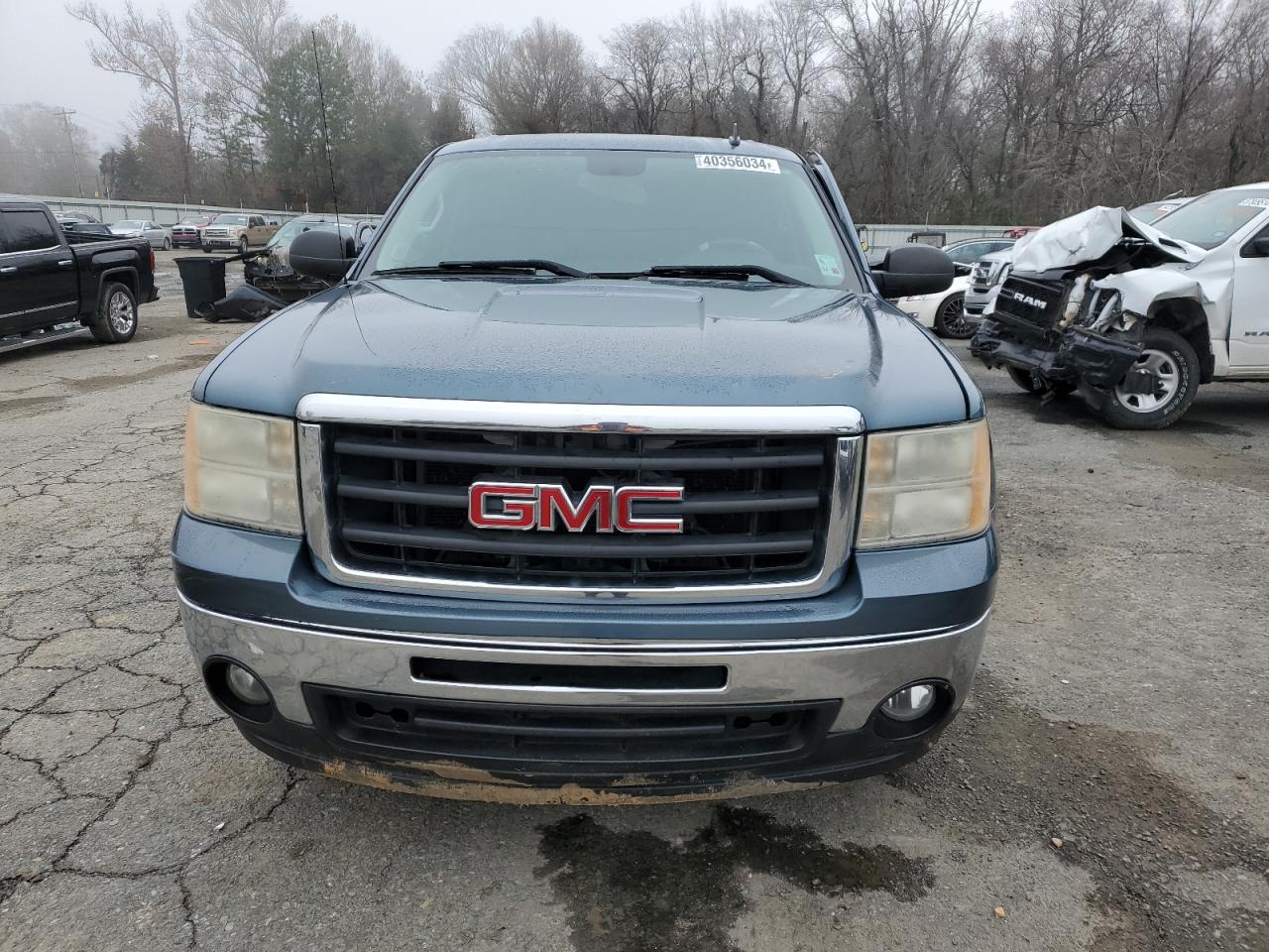 Photo 4 VIN: 3GTP1VE09BG399815 - GMC SIERRA 