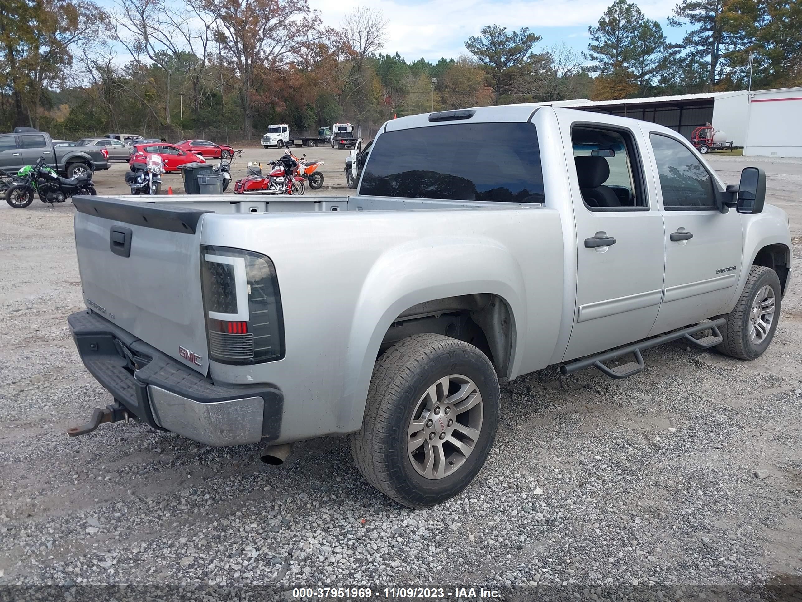 Photo 3 VIN: 3GTP1VEA7DG232655 - GMC SIERRA 