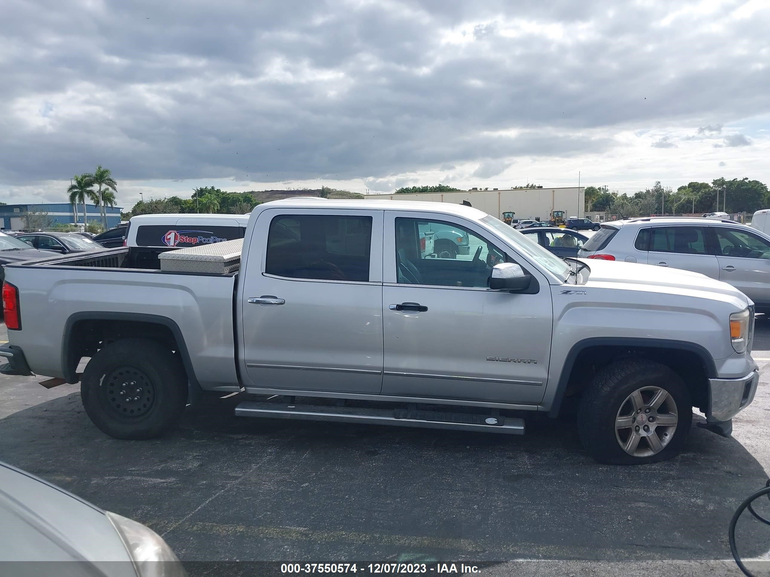 Photo 11 VIN: 3GTP1VEC0EG156795 - GMC SIERRA 