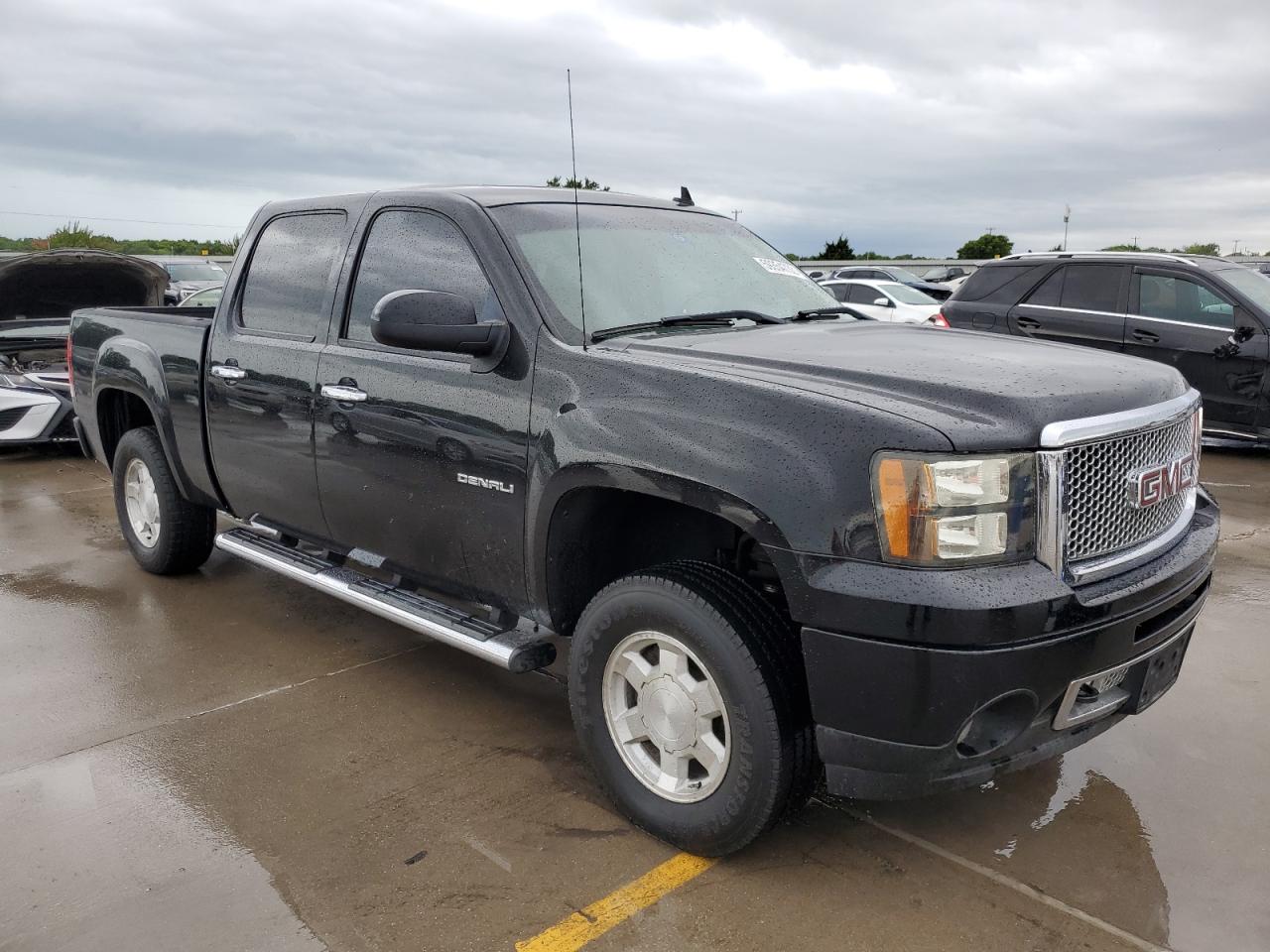 Photo 3 VIN: 3GTP1XE22BG182880 - GMC SIERRA 