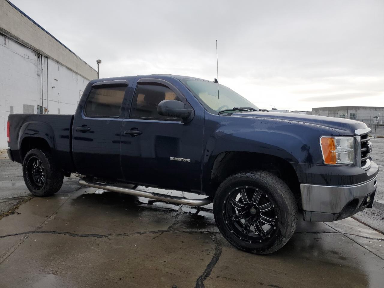 Photo 3 VIN: 3GTP2TEA9BG146939 - GMC SIERRA 