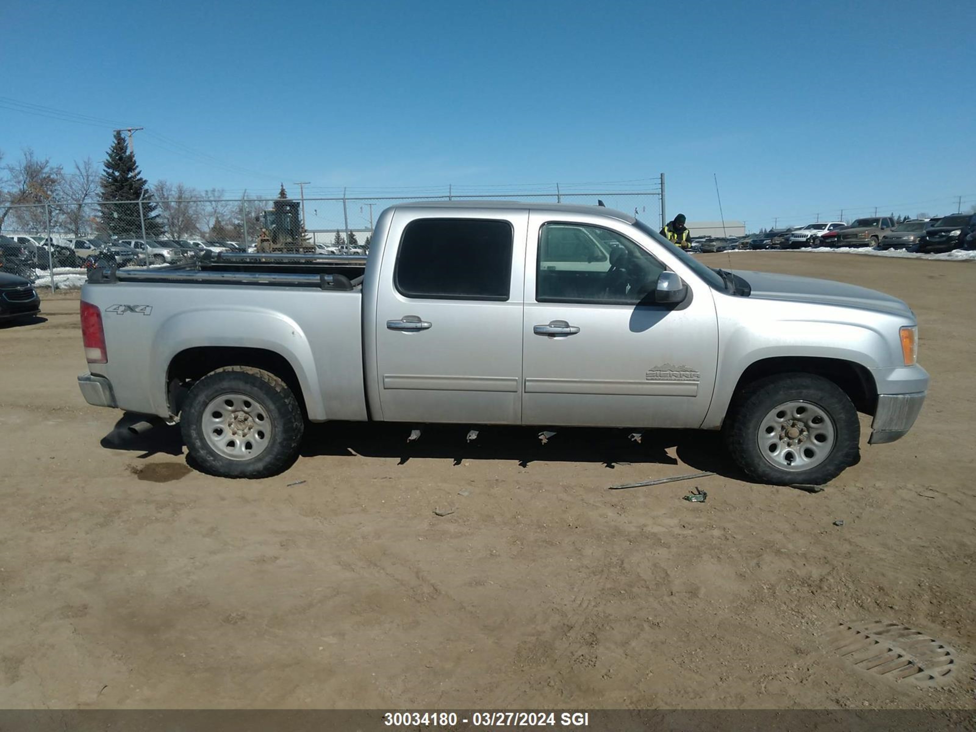 Photo 12 VIN: 3GTP2UEA0DG337013 - GMC SIERRA 