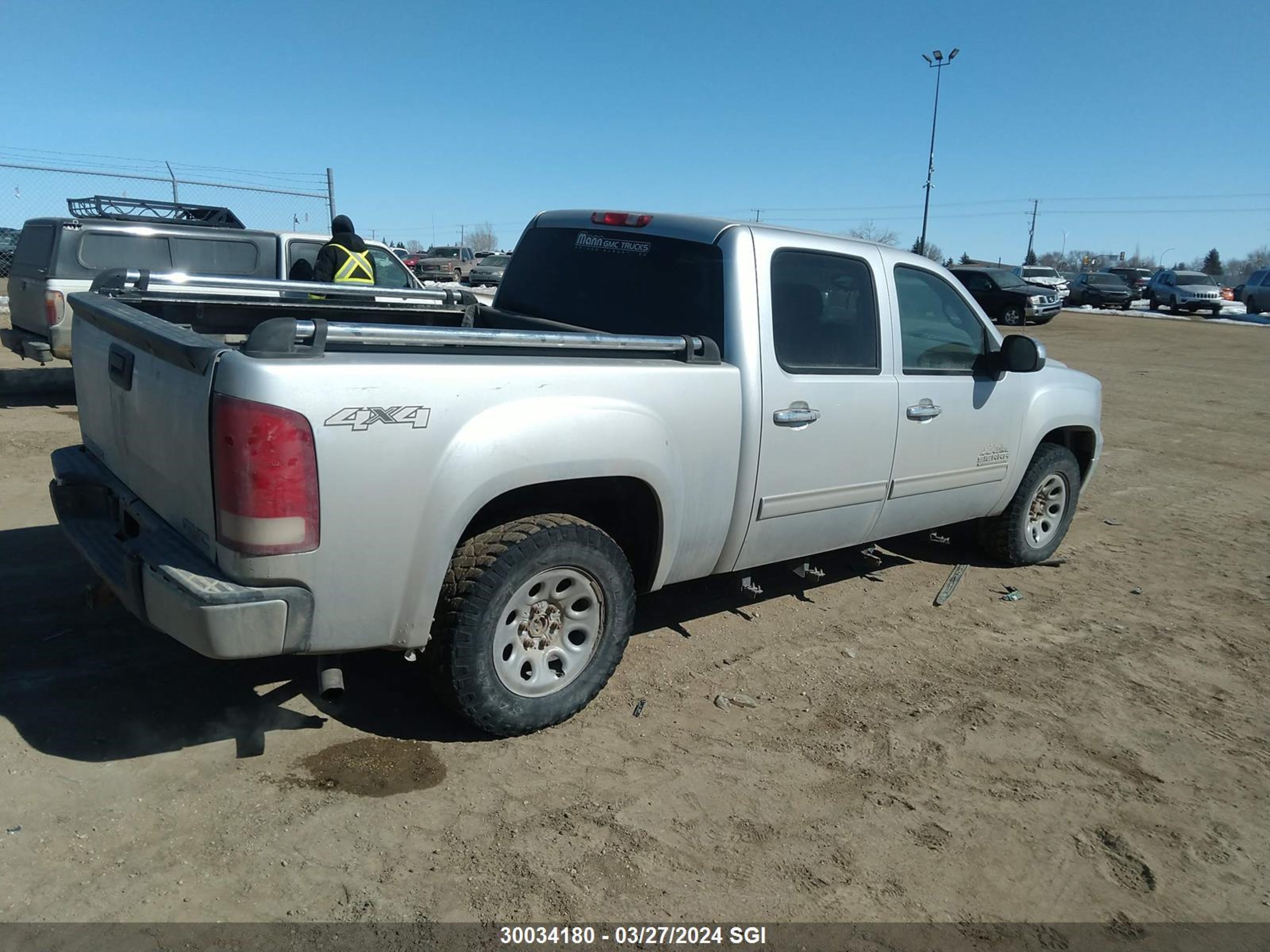 Photo 3 VIN: 3GTP2UEA0DG337013 - GMC SIERRA 