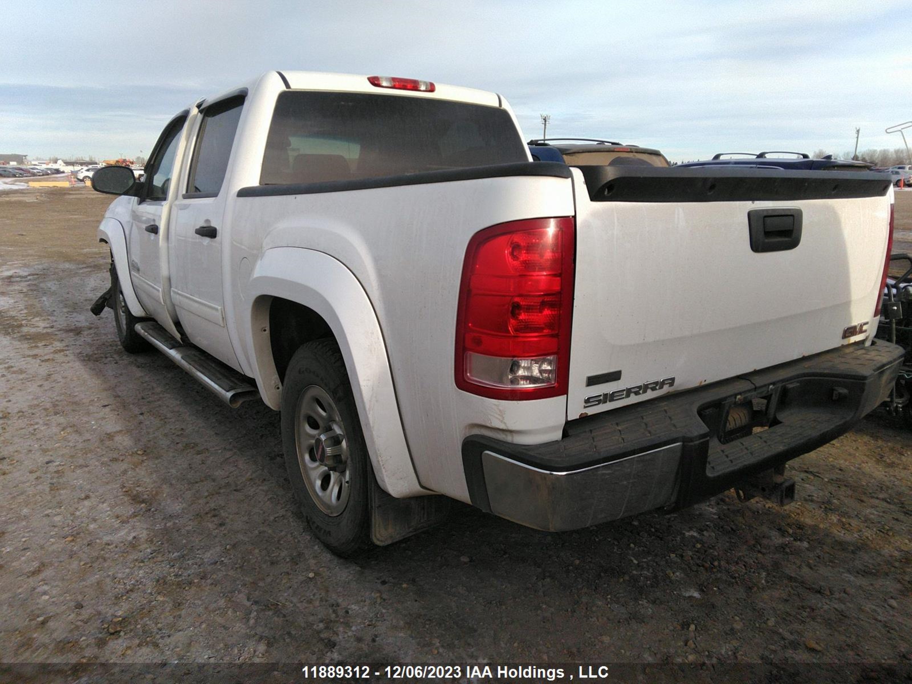 Photo 2 VIN: 3GTP2UEA8CG164467 - GMC SIERRA 