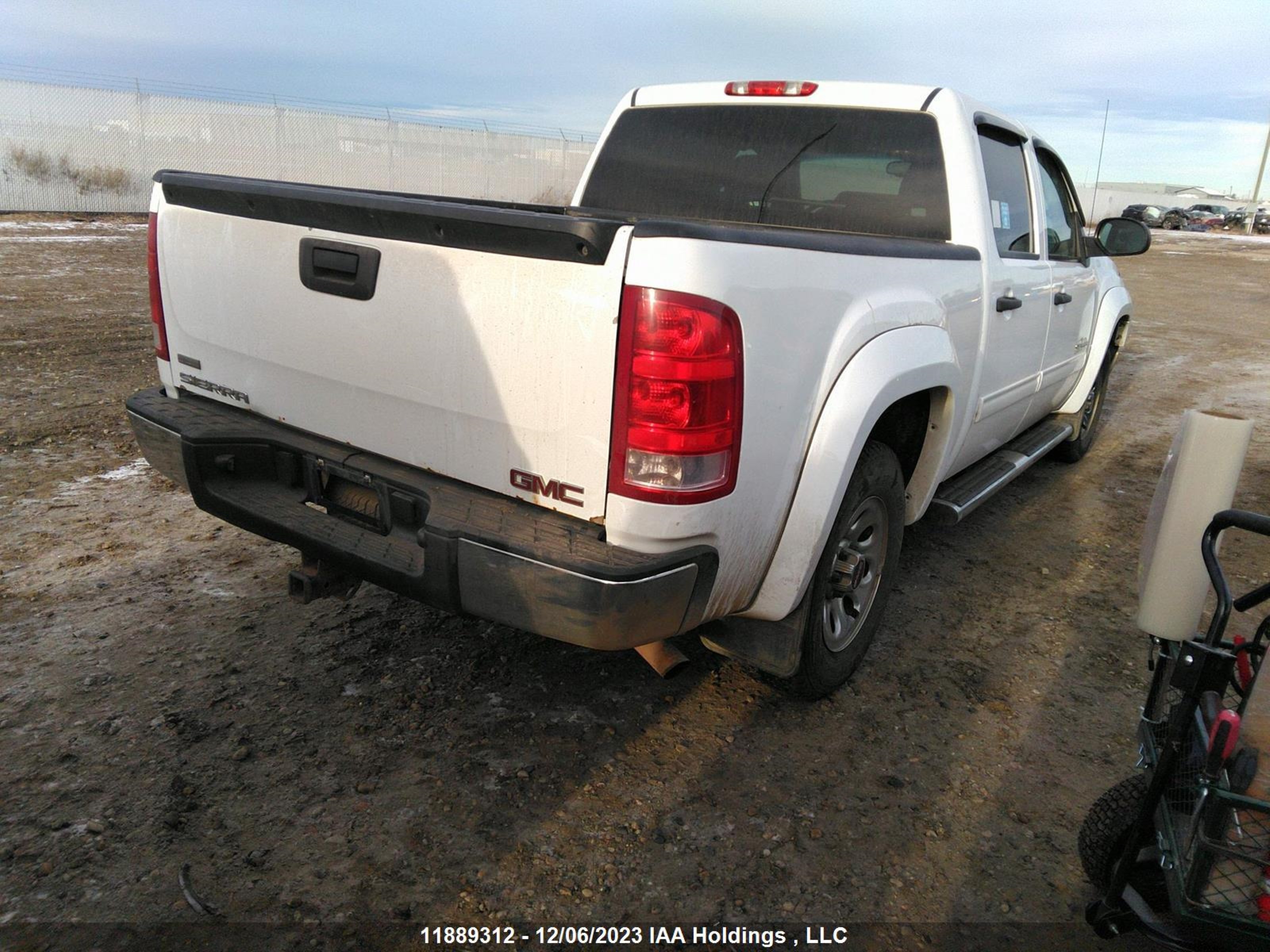 Photo 3 VIN: 3GTP2UEA8CG164467 - GMC SIERRA 