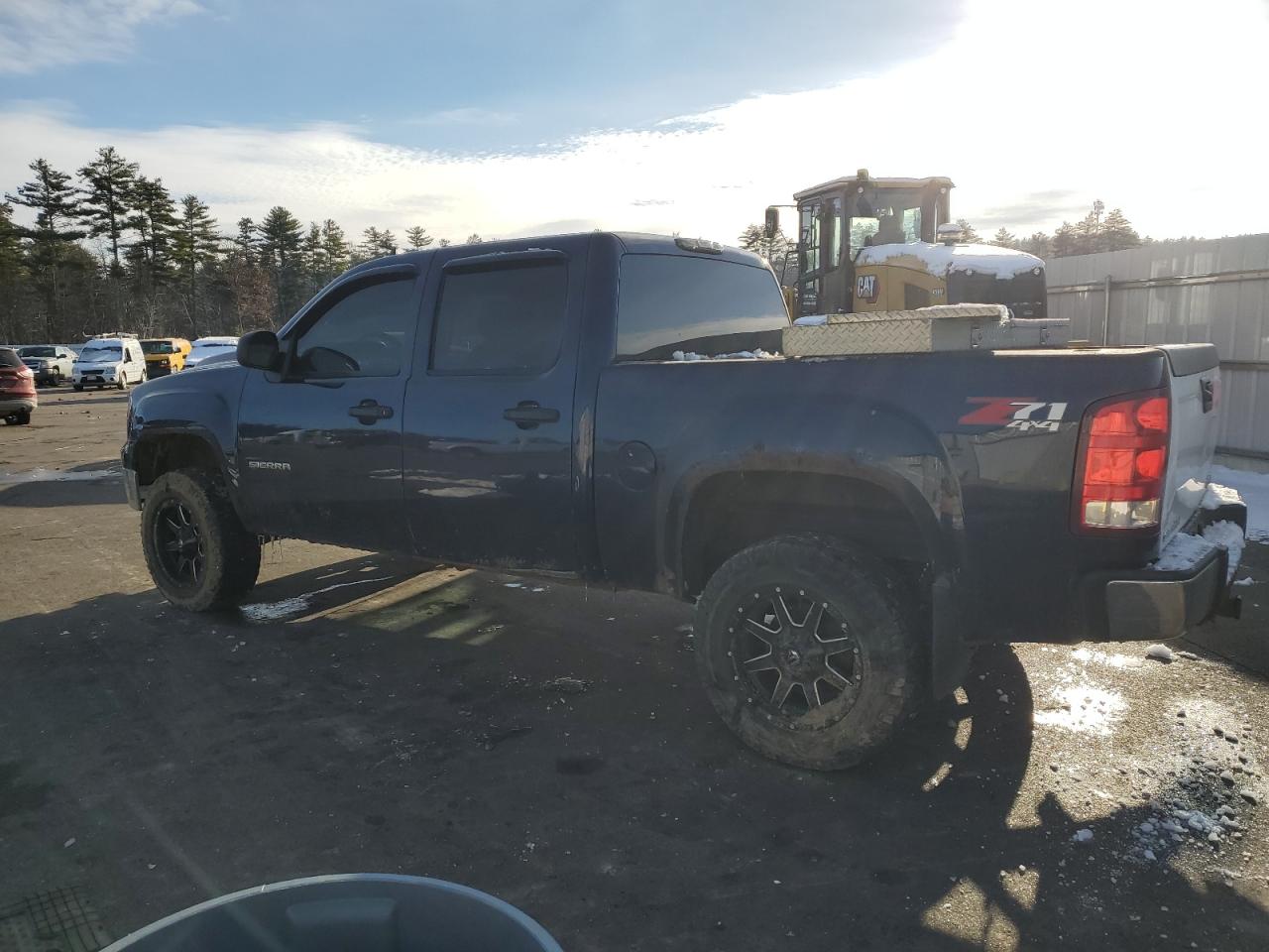 Photo 1 VIN: 3GTP2VE30BG272250 - GMC SIERRA 