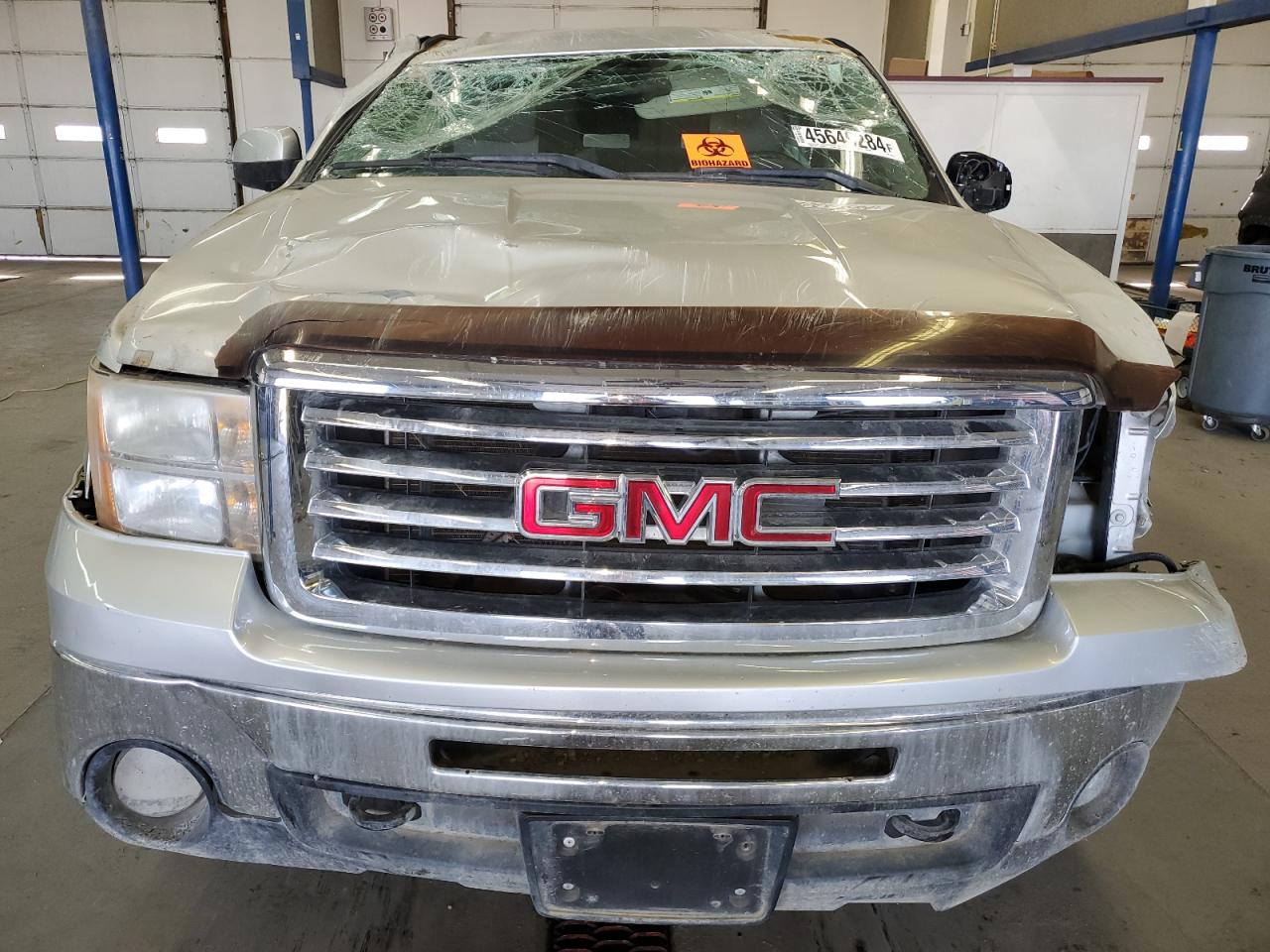 Photo 4 VIN: 3GTP2VE33BG152779 - GMC SIERRA 