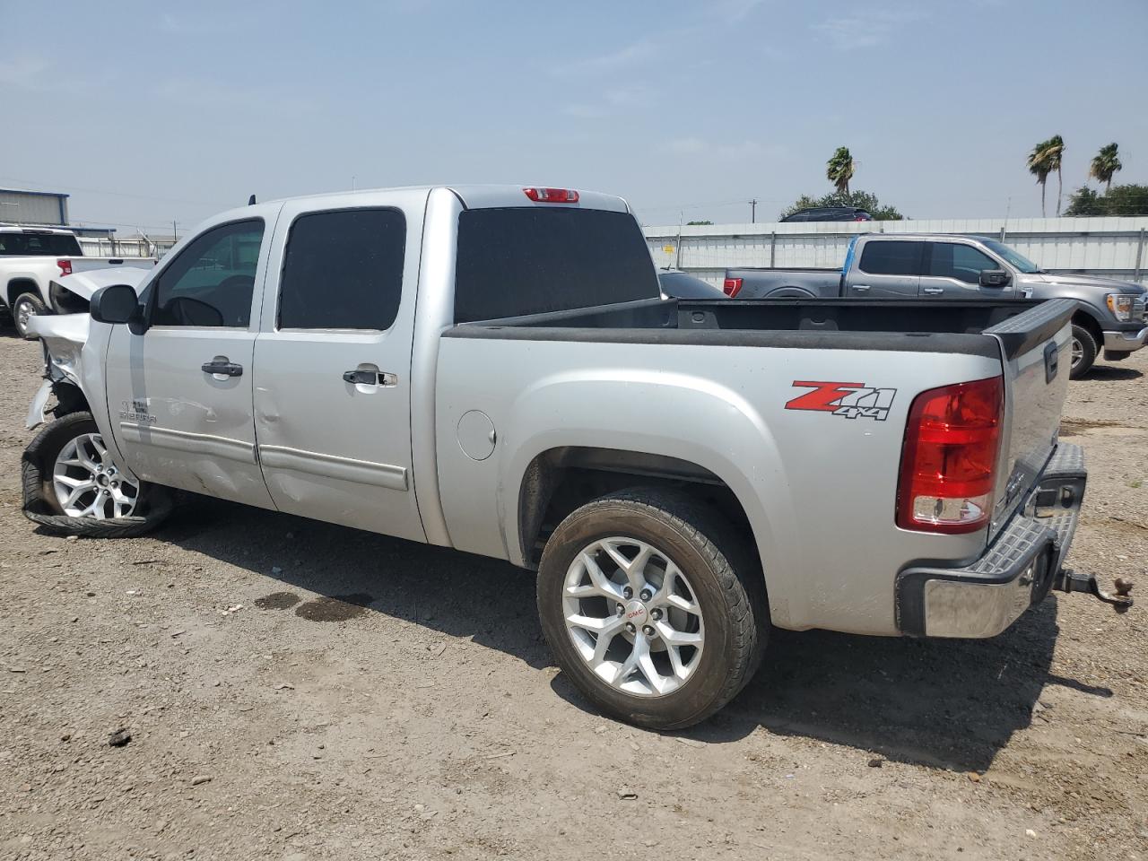 Photo 1 VIN: 3GTP2VE35BG171821 - GMC SIERRA 