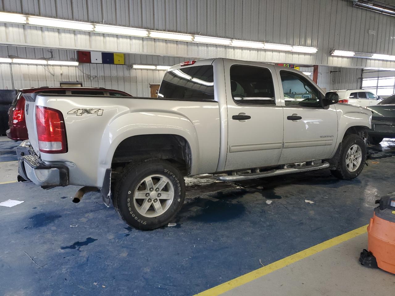 Photo 2 VIN: 3GTP2VE35BG258473 - GMC SIERRA 