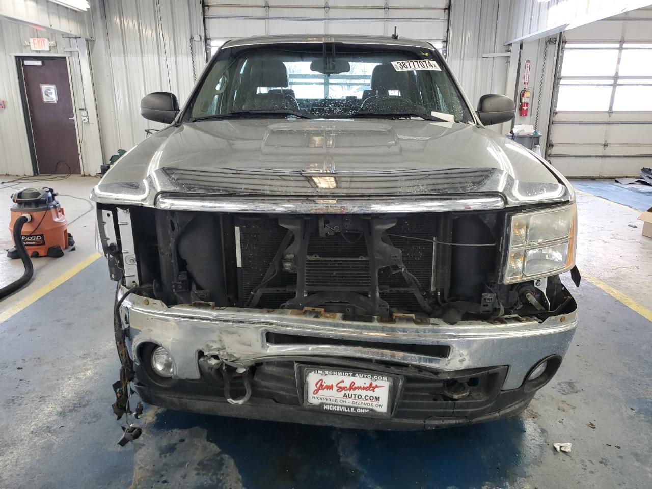 Photo 4 VIN: 3GTP2VE35BG258473 - GMC SIERRA 